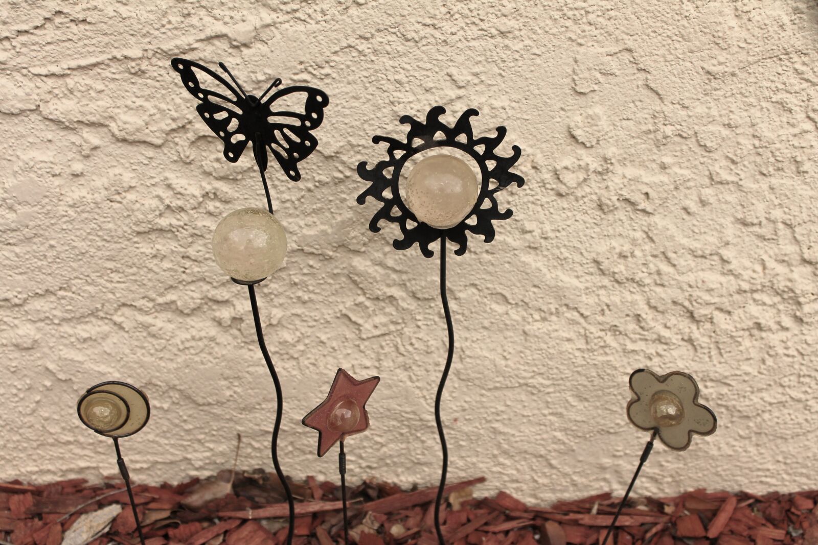 Canon EOS 1100D (EOS Rebel T3 / EOS Kiss X50) sample photo. Garden art, fairy garden photography