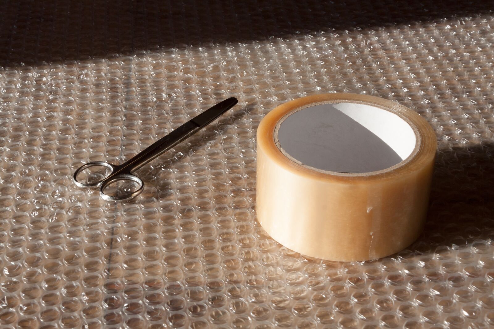 Canon EF-S 17-85mm F4-5.6 IS USM sample photo. Scissors, tape, blister foil photography