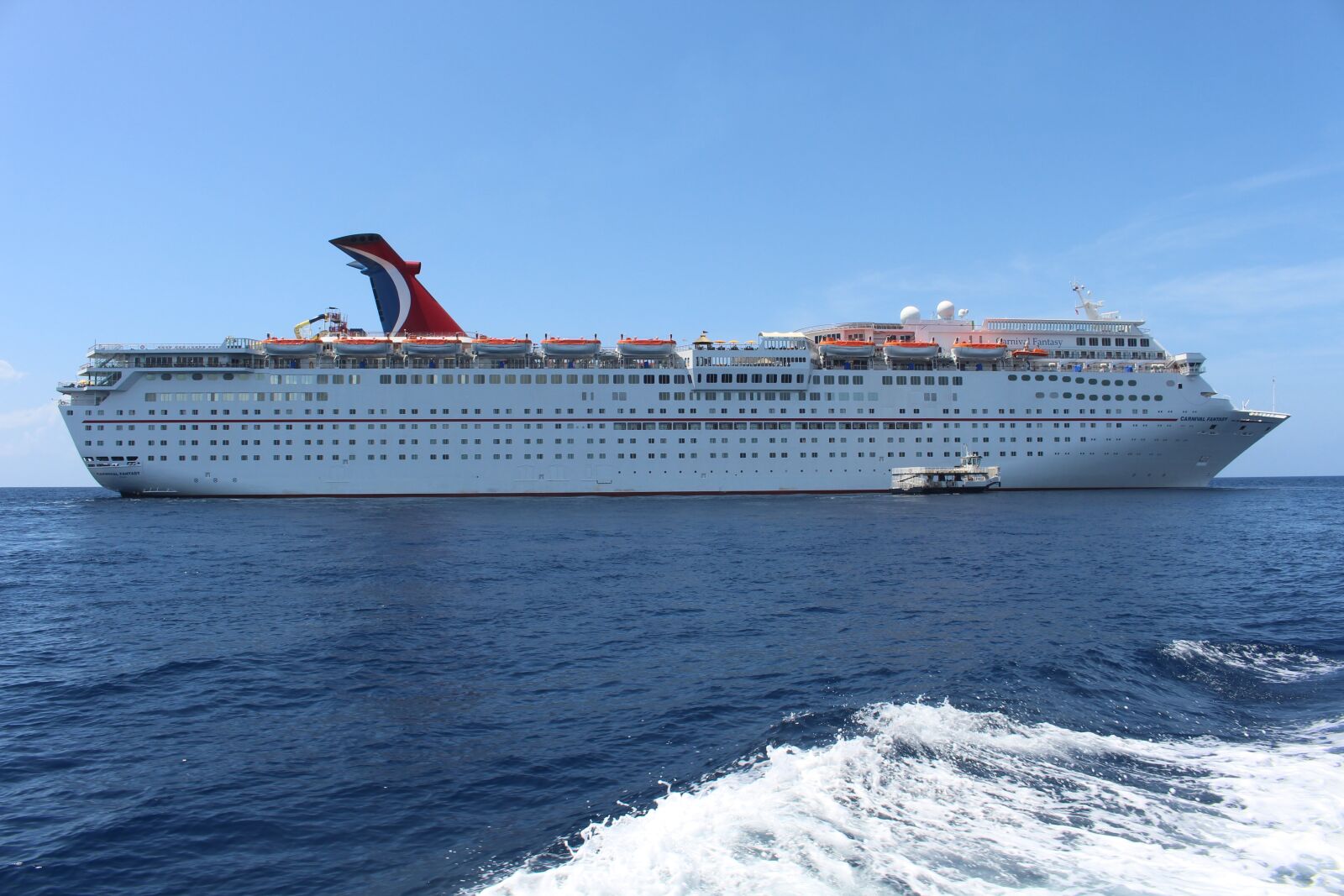 Canon EOS 700D (EOS Rebel T5i / EOS Kiss X7i) sample photo. Cruise, ship, travel photography