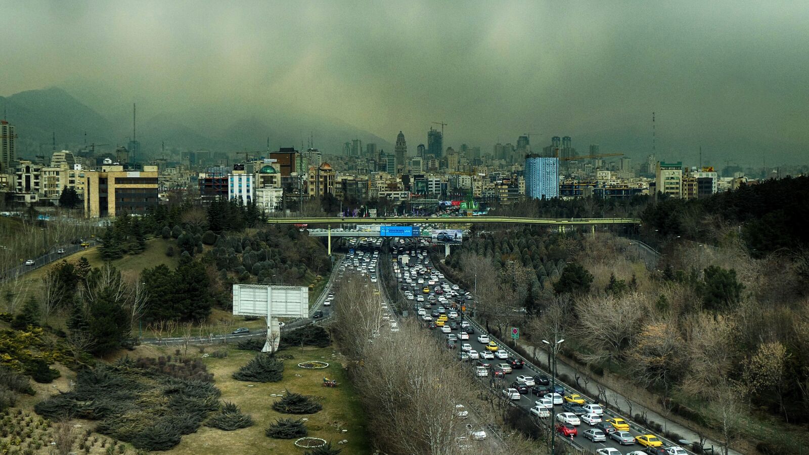 Samsung Galaxy S4 Zoom sample photo. Iran, tehran, street photography