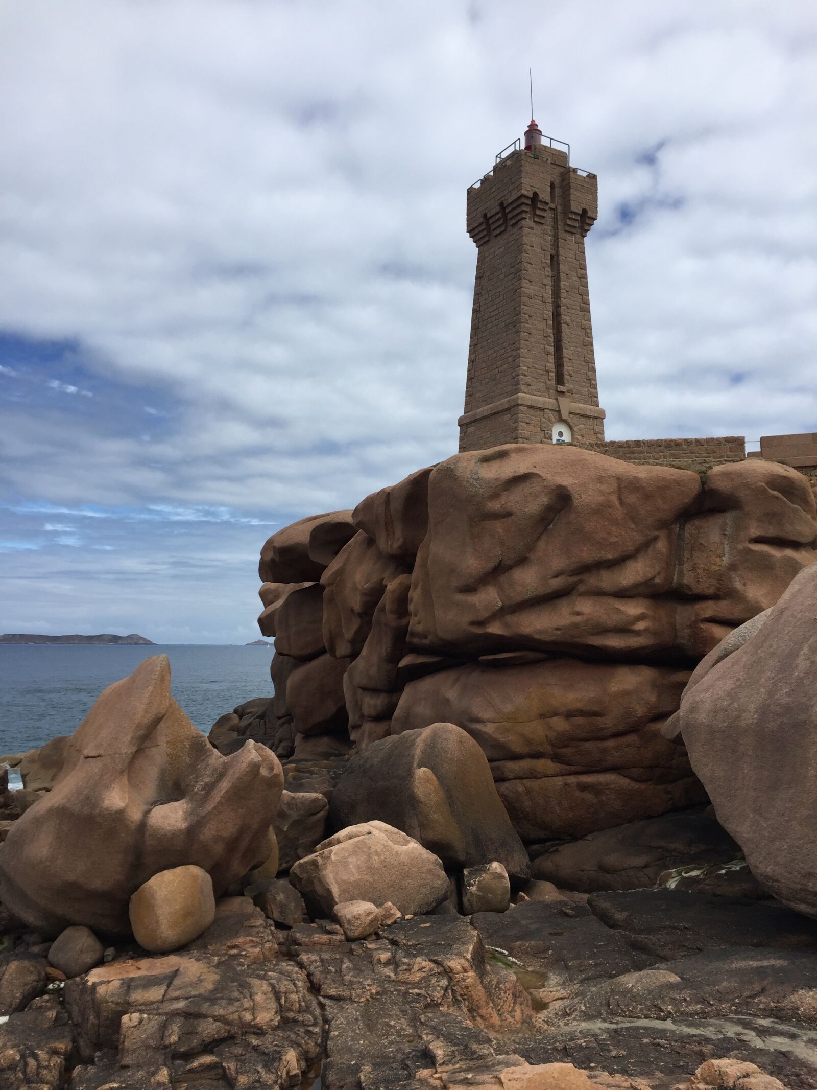 Apple iPhone 6 sample photo. Lighthouse, brittany, brittany coast photography