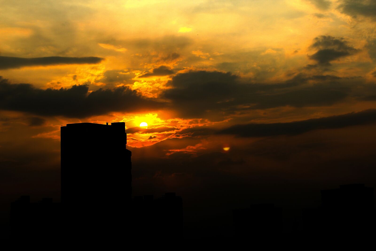 Canon EF-S 18-55mm F3.5-5.6 IS sample photo. Sunset, twilight, haining photography