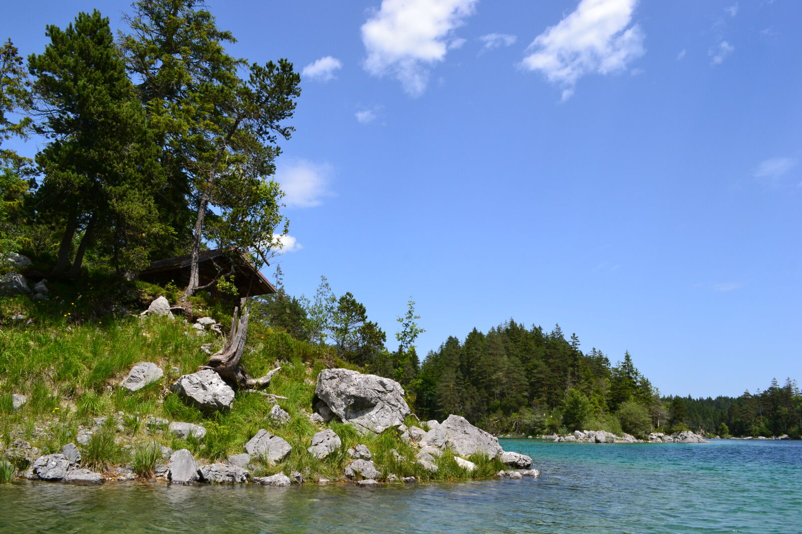 Nikon AF-S DX Nikkor 18-55mm F3.5-5.6G VR sample photo. Alps, idyllic, lake, nature photography