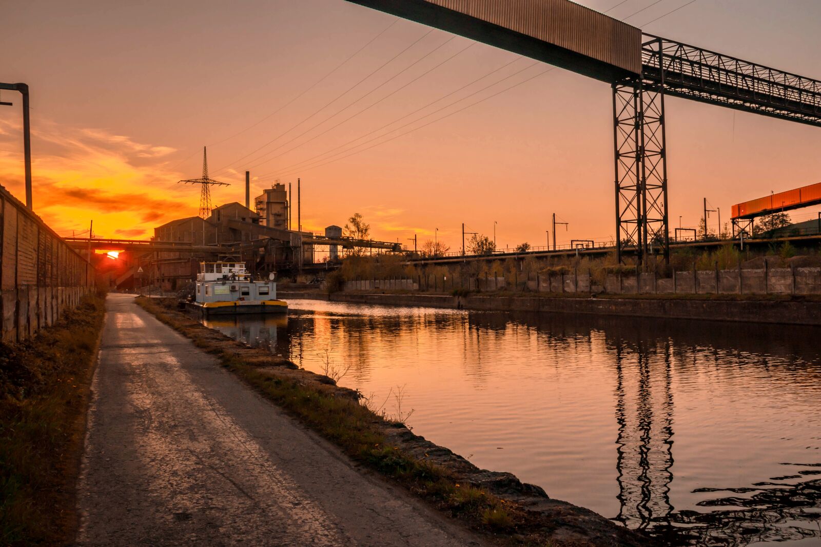 Canon EOS 80D sample photo. River, sunset, landscapes photography