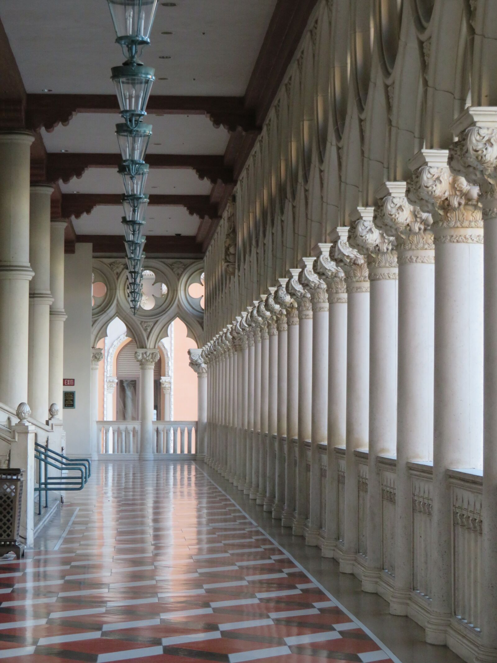 Canon PowerShot SX720 HS sample photo. Hall, building, archway photography