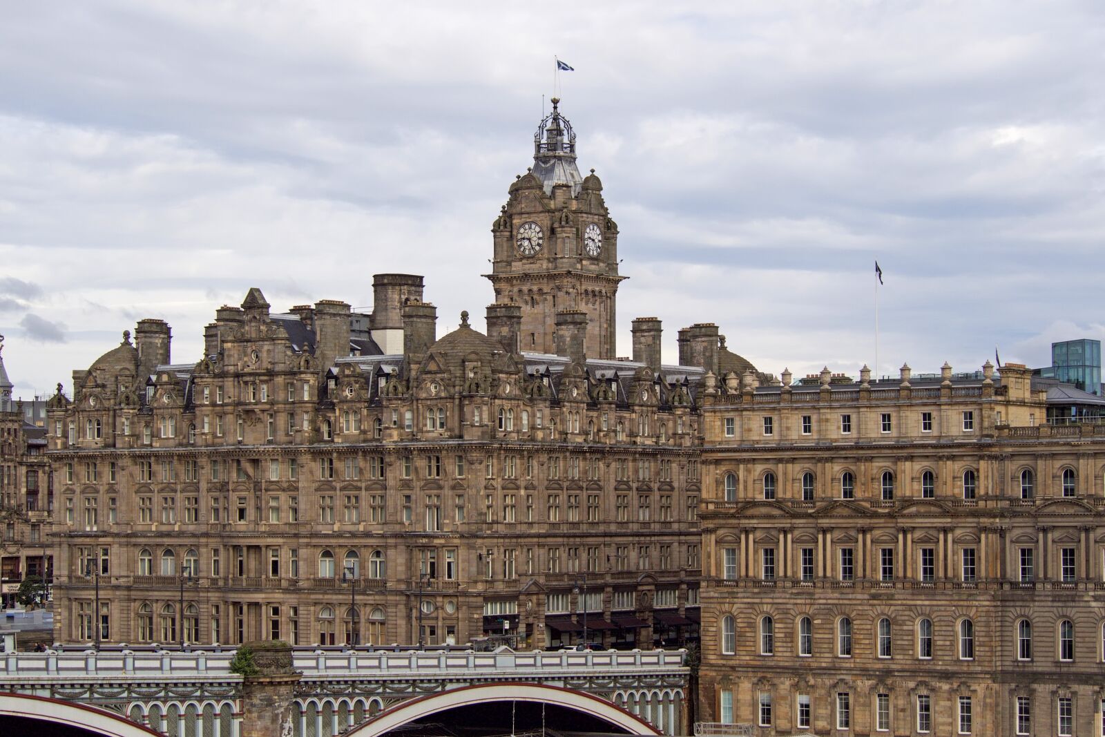 Olympus OM-D E-M10 sample photo. Balmoral hotel, edinburgh, scotland photography