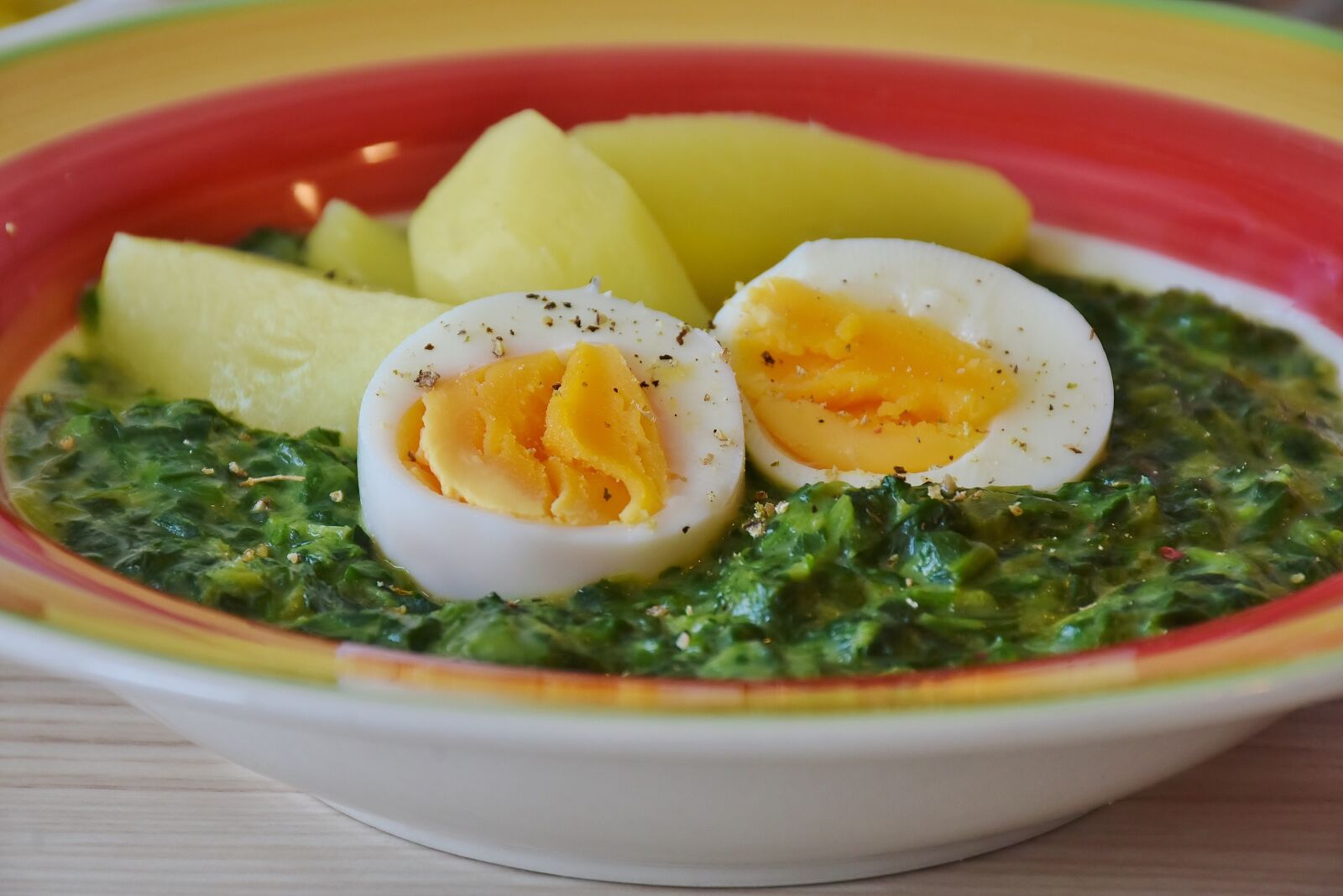 Nikon D7200 sample photo. Spinach, egg, potato photography