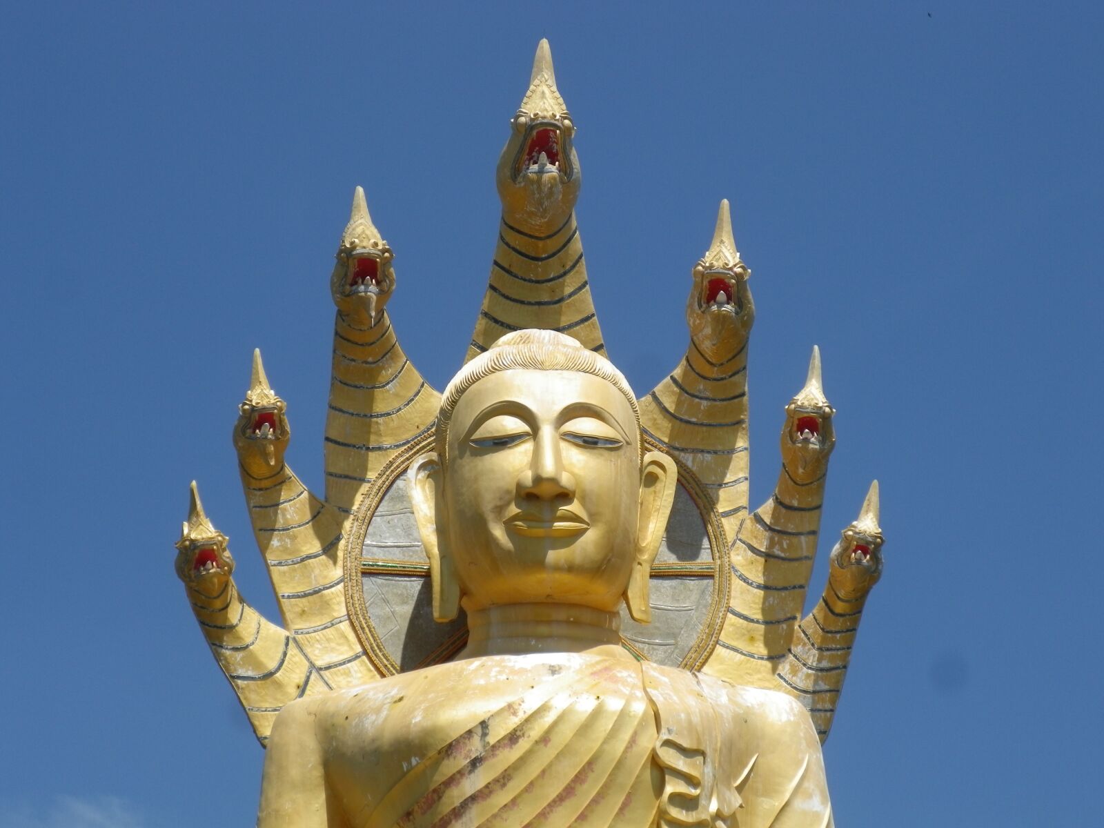Pentax Optio H90 sample photo. Buddah, snake heads, thailand photography