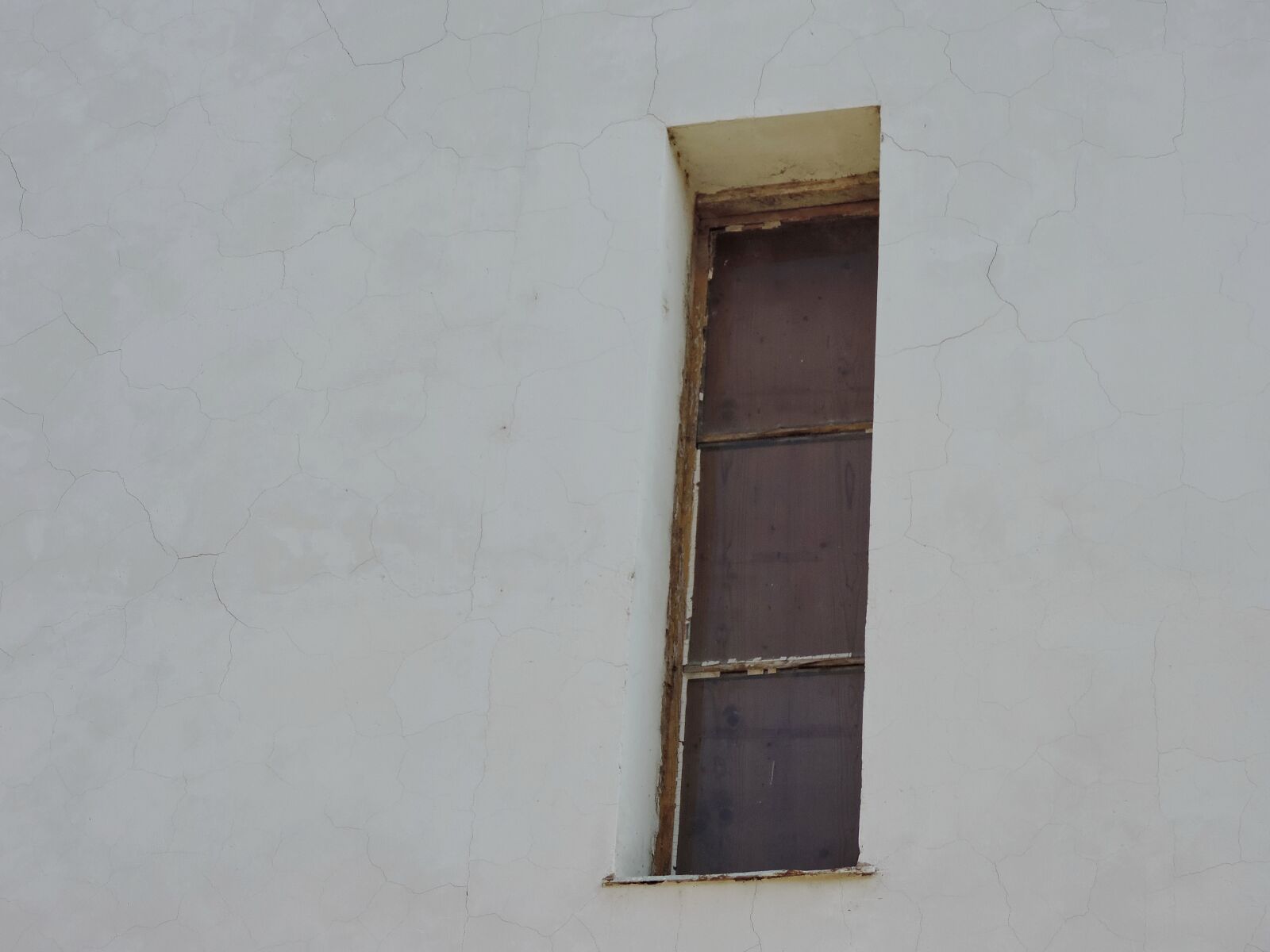 Nikon Coolpix P520 sample photo. Old, architecture, wall, dirty photography