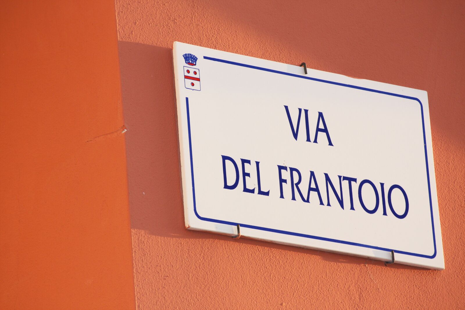 Canon EOS 450D (EOS Rebel XSi / EOS Kiss X2) sample photo. Italy, rome, street sign photography