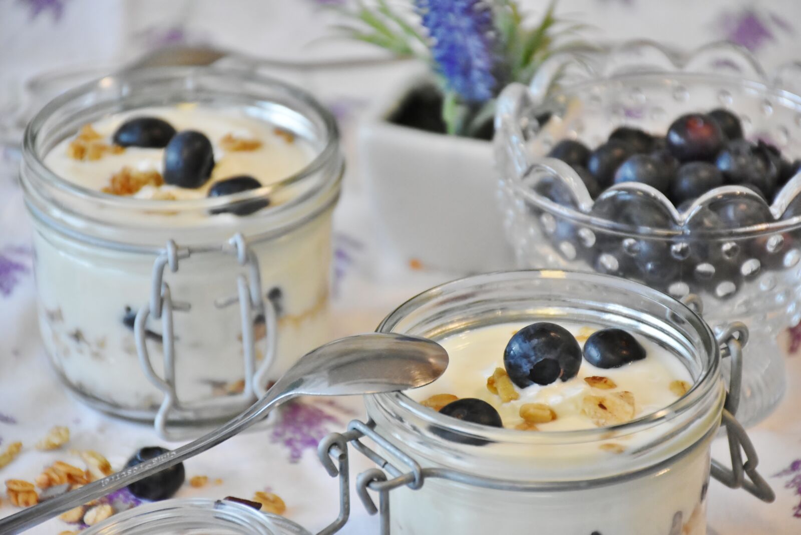 Nikon D7200 sample photo. Yogurt, berries, blueberries photography