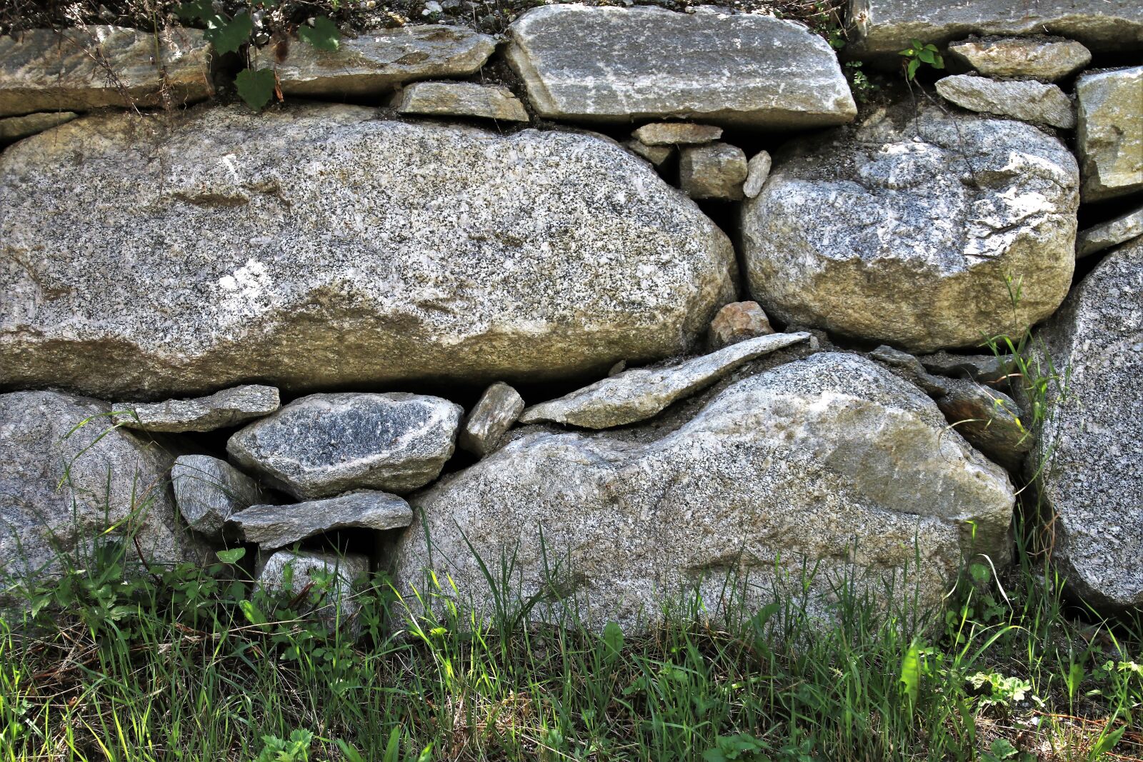 Canon EOS 80D sample photo. Stone wall, stone, rocks photography