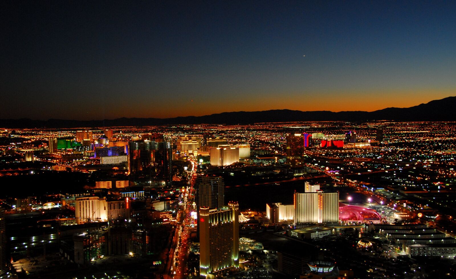 Nikon D200 sample photo. City, cityscape, panoramic photography