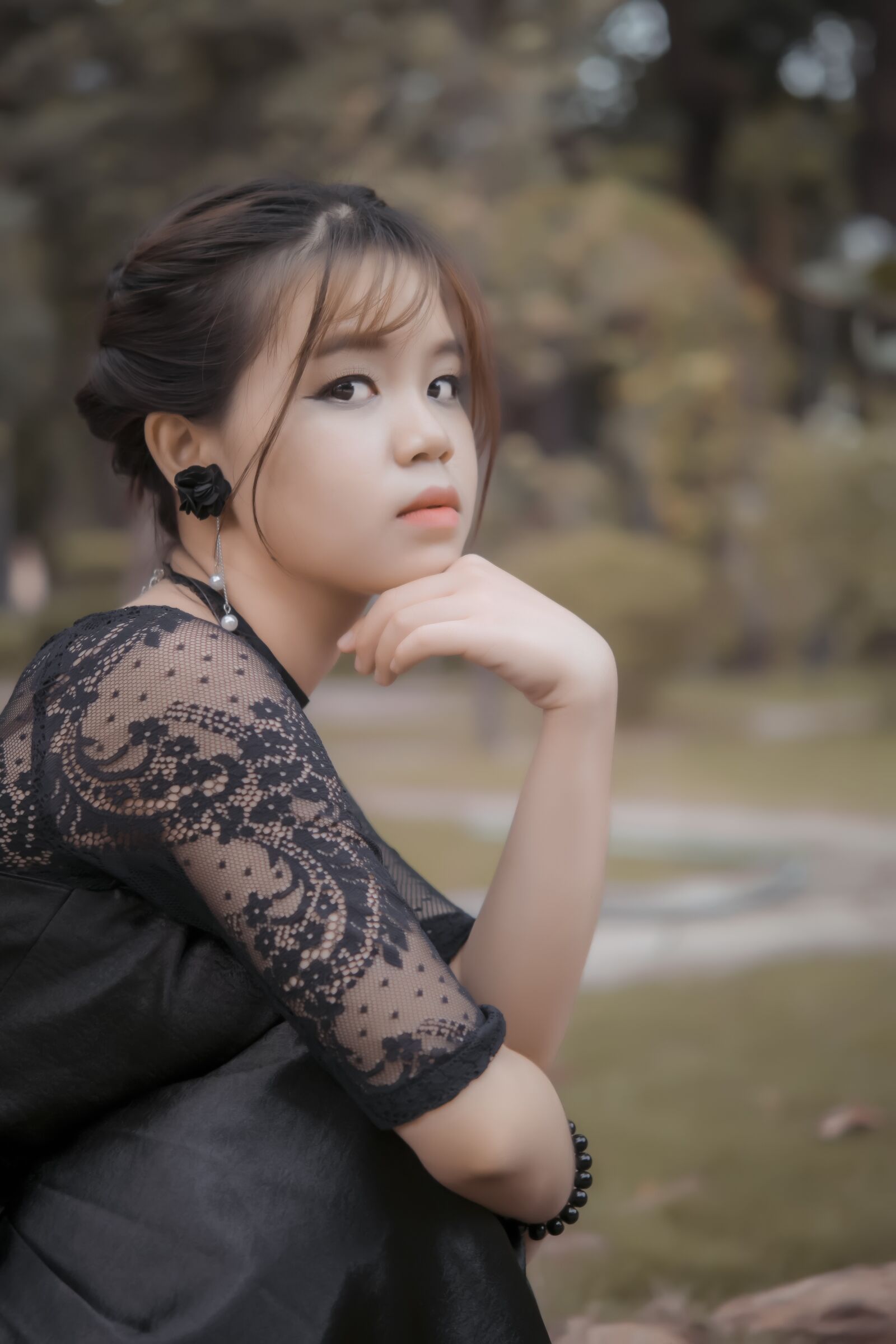Nikon D3300 sample photo. Young girl, sit look photography