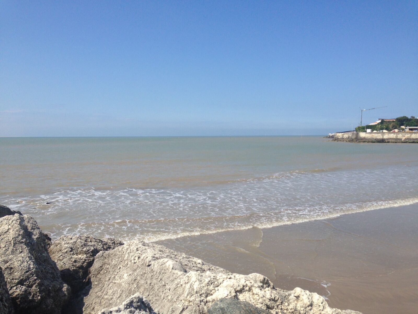 iPhone 5 back camera 4.12mm f/2.4 sample photo. Beach, sea, ocean photography