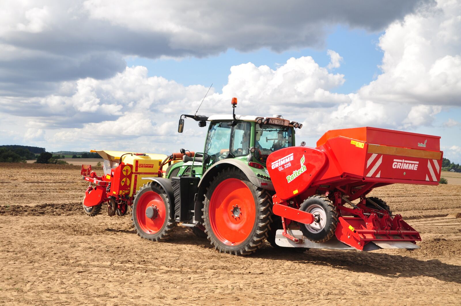 Nikon D90 sample photo. Tractor, agriculture, the cultivation photography