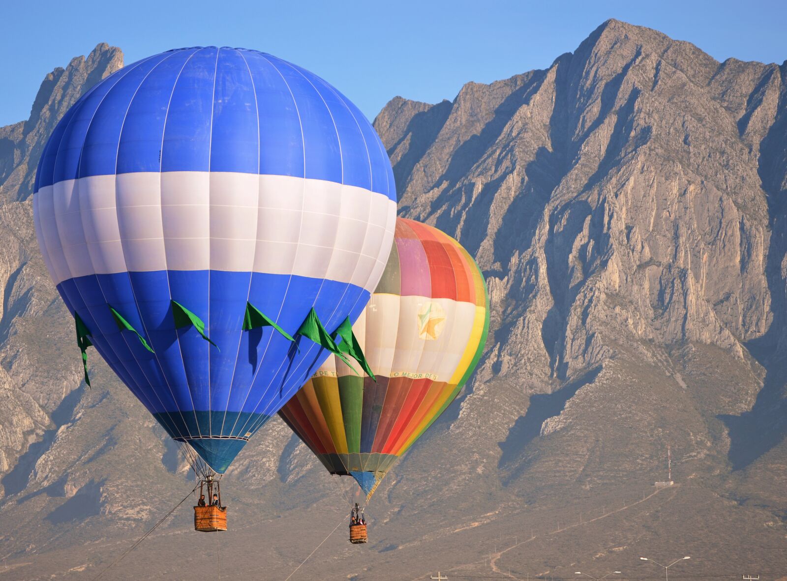 Nikon D3200 sample photo. Hot air balloon, colors photography