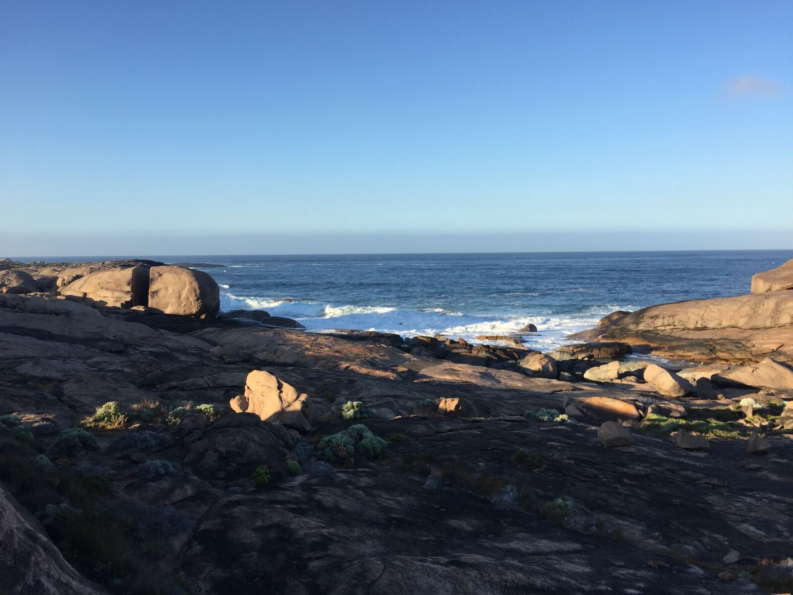 Apple iPhone 6 sample photo. Ocean, rocks, waves photography