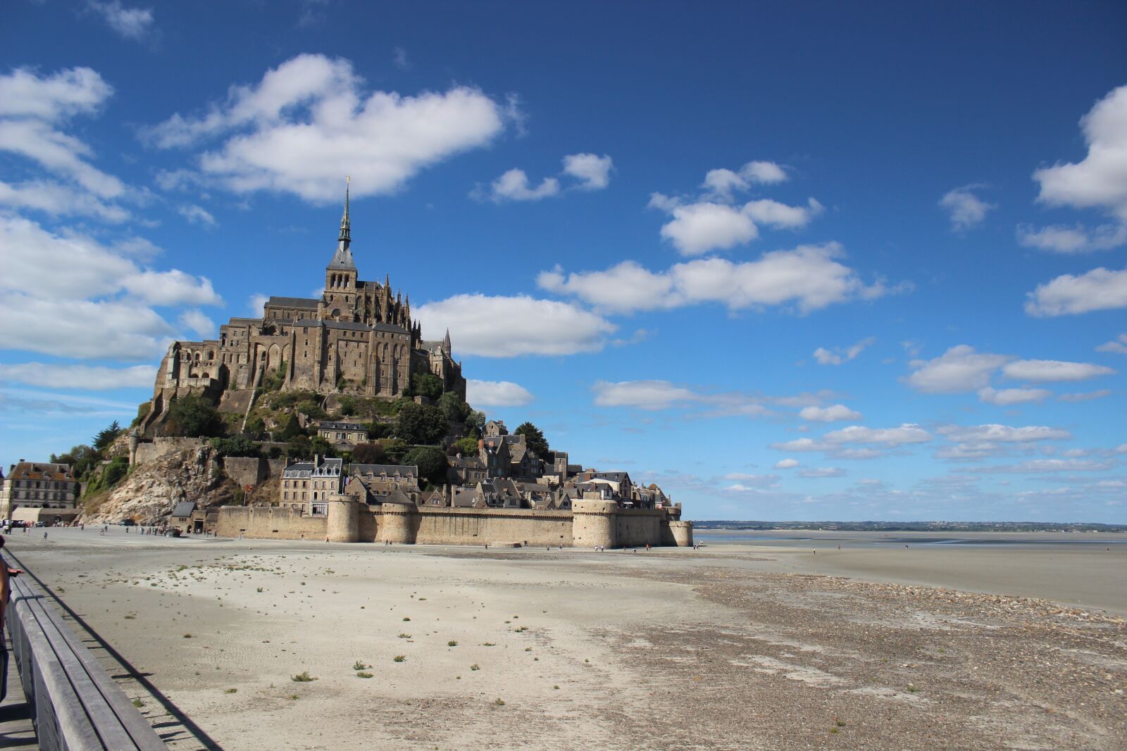 Canon EOS 600D (Rebel EOS T3i / EOS Kiss X5) sample photo. France, mont-saint-michel, abbey photography