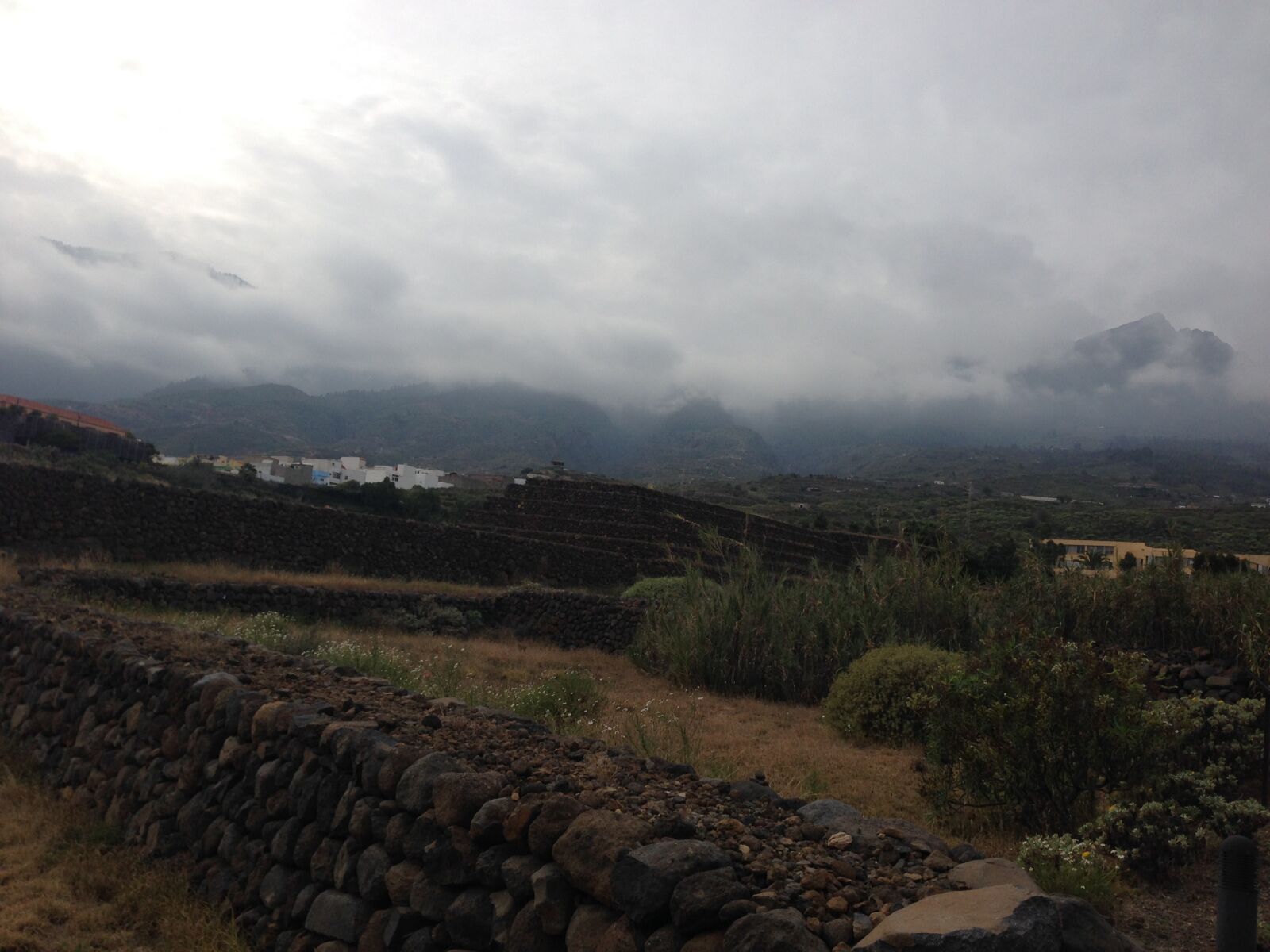 iPhone 5 back camera 4.12mm f/2.4 sample photo. Tenerife, cloud, hills photography