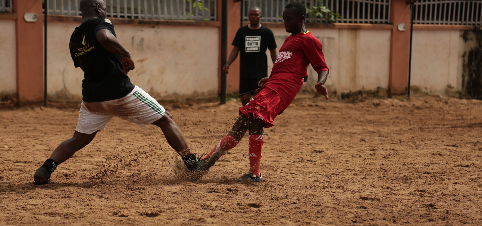 Canon EF 24-105mm F4L IS USM sample photo. 2, soccer, player, playing photography