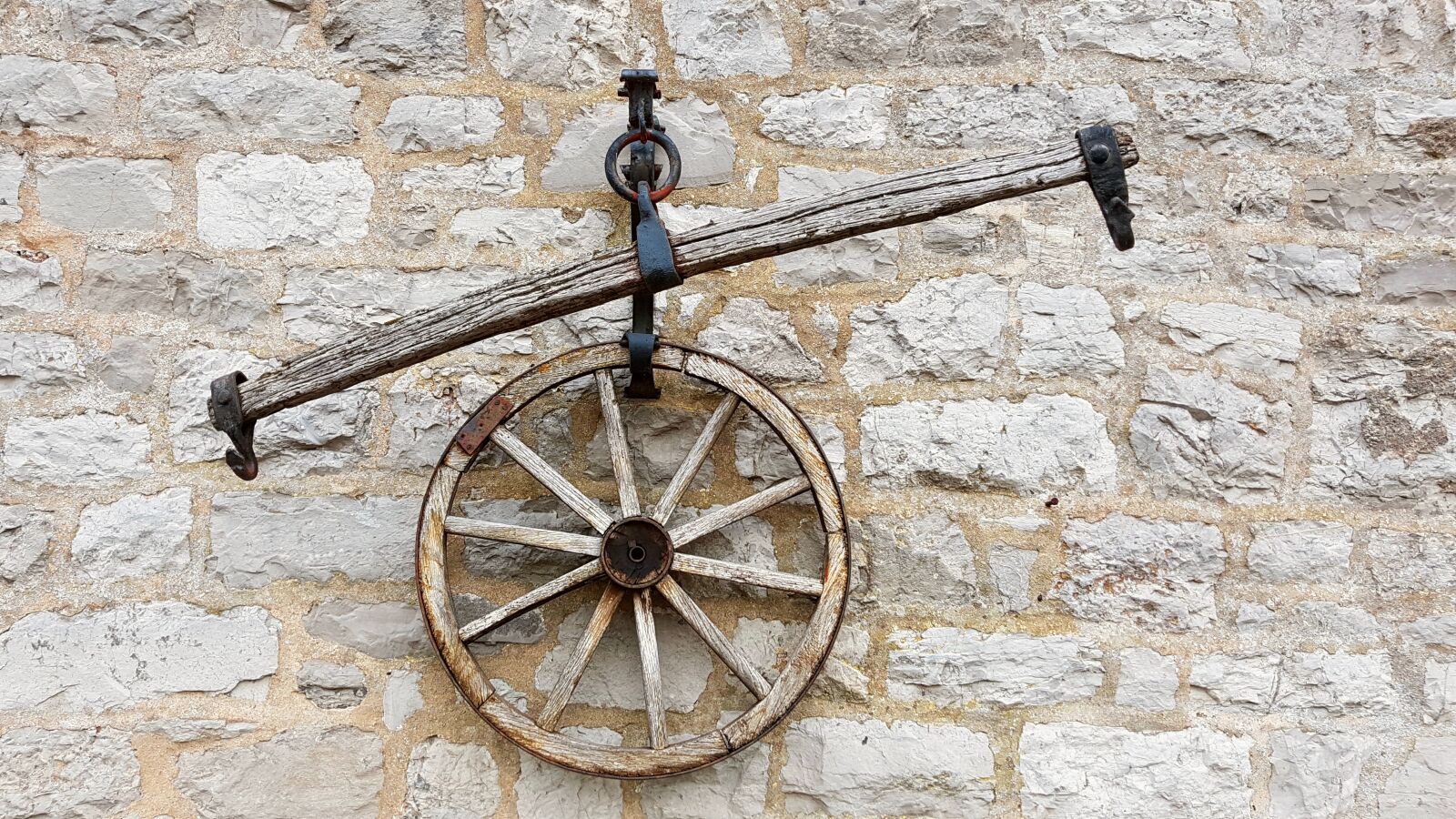 Samsung Galaxy S7 sample photo. Wagon wheel, wheel, wooden photography