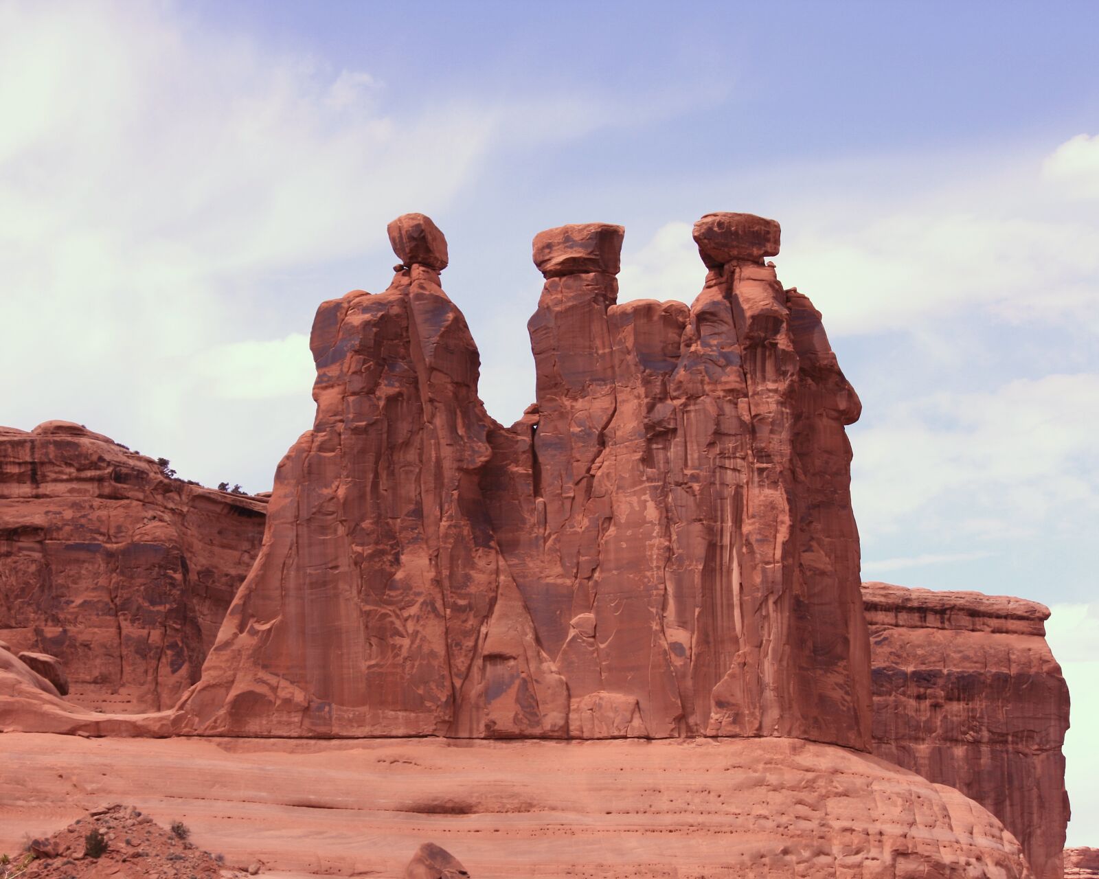 Canon EOS 450D (EOS Rebel XSi / EOS Kiss X2) sample photo. Rock formation, rock, red photography