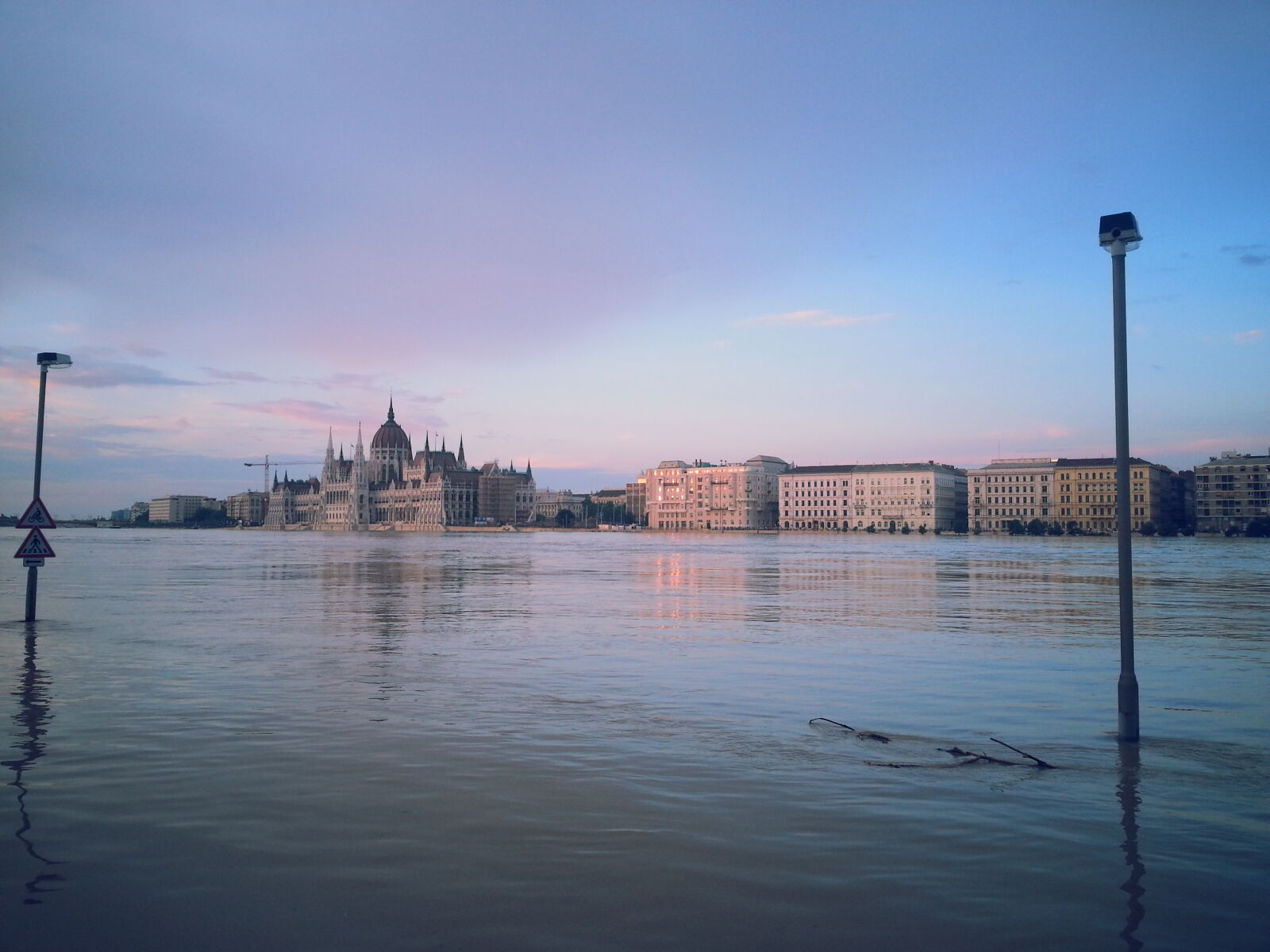Samsung Galaxy S3 sample photo. Large, body, of, water photography