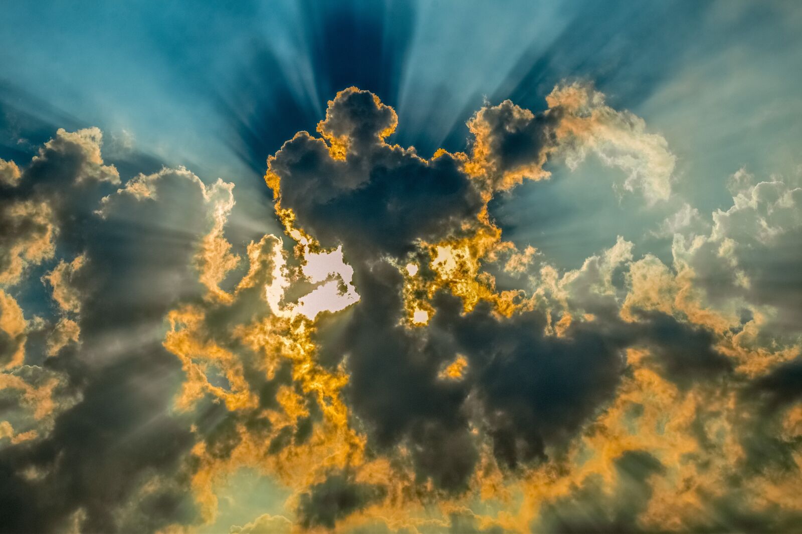 Nikon D3300 sample photo. Clouds, sky, fire on photography