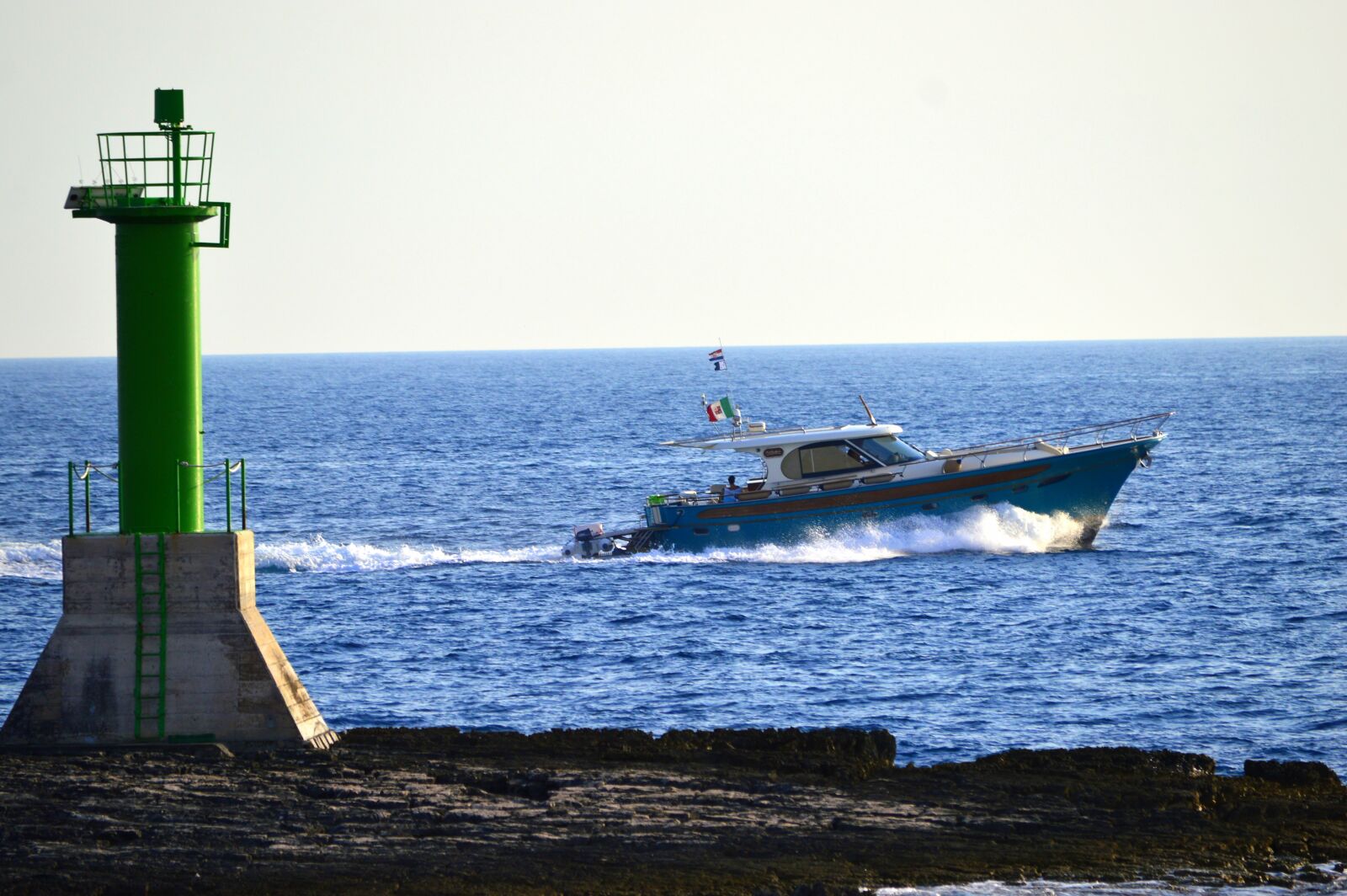 Nikon D3200 sample photo. Reef, lighthouse, reefs photography
