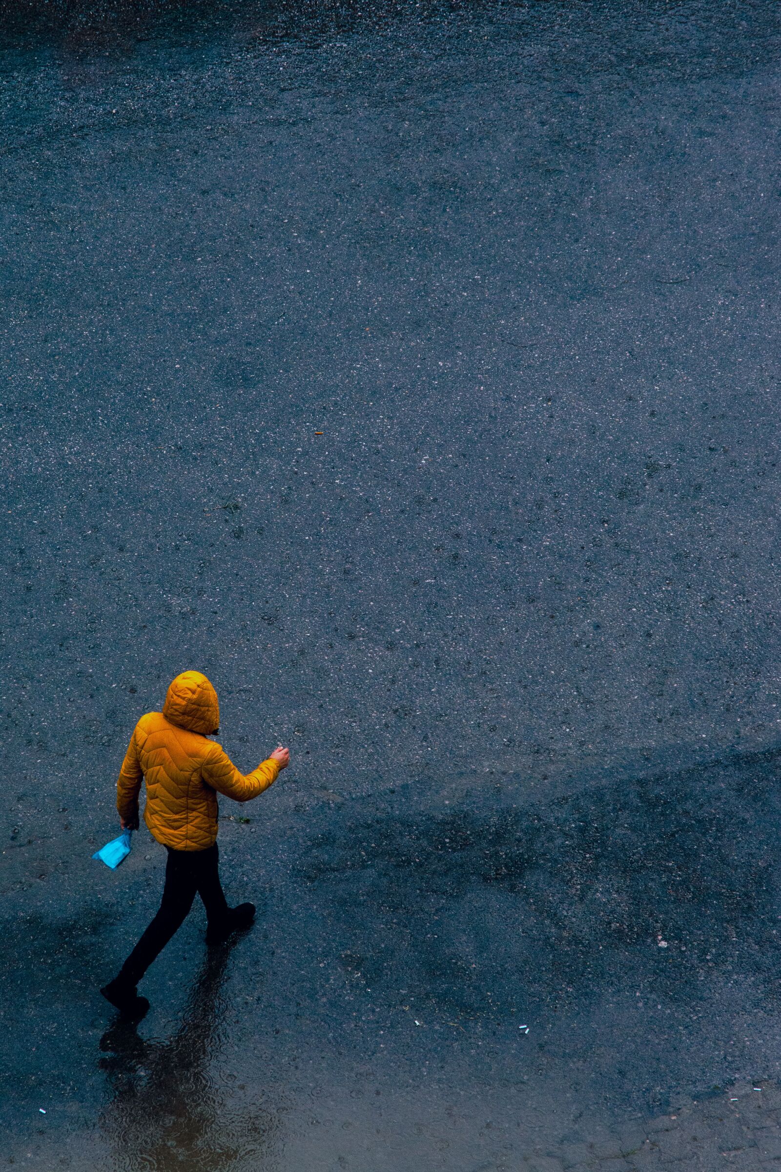 Nikon D5200 sample photo. Rain, man, street photography