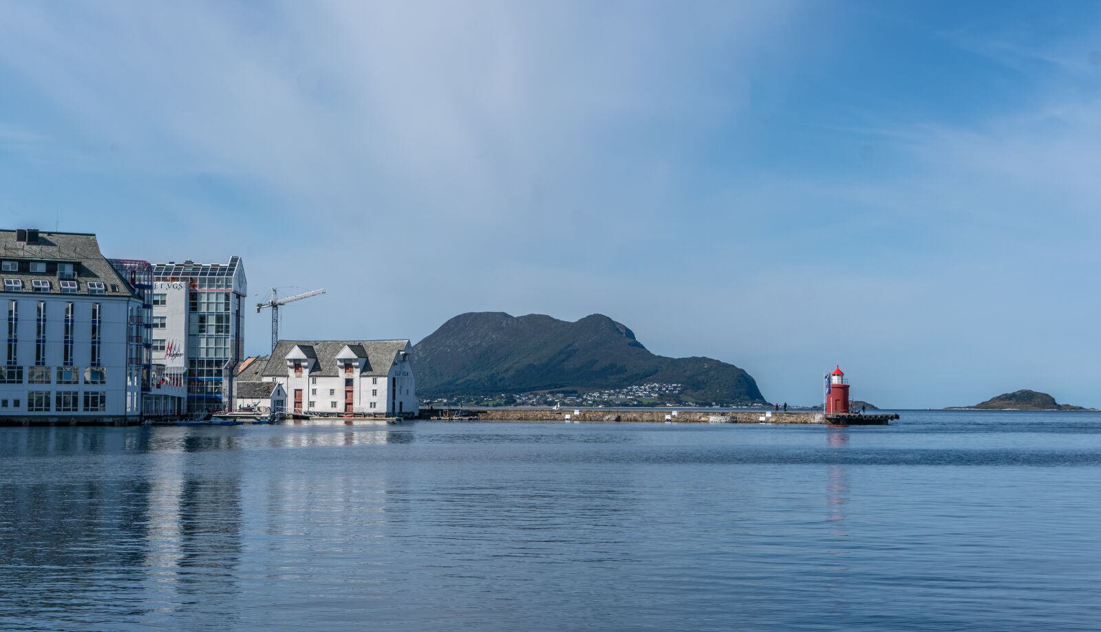Sony a7R II sample photo. Alesund, norway, lighthouse photography