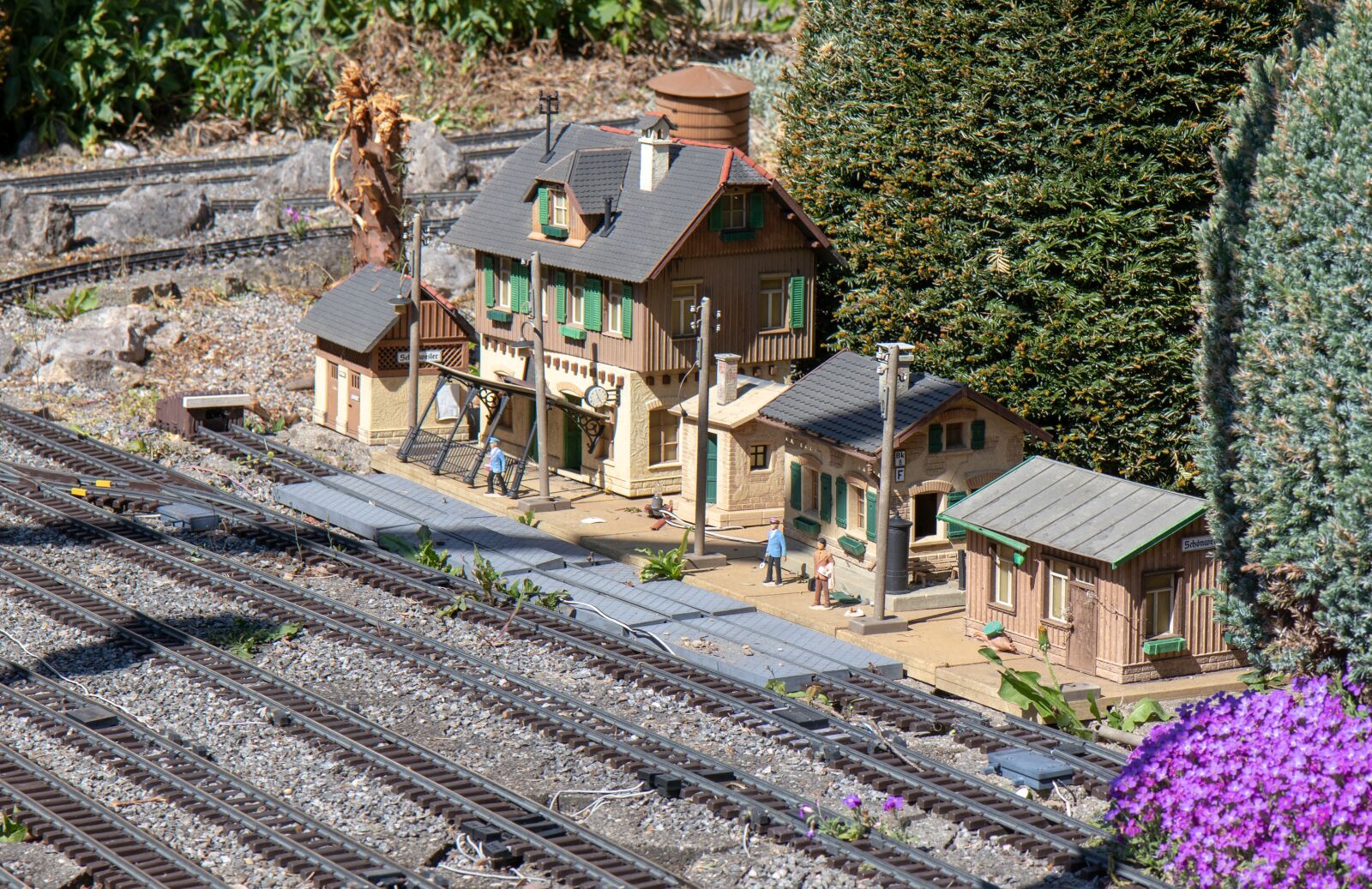 Canon EOS 80D sample photo. Railway station, model railway photography