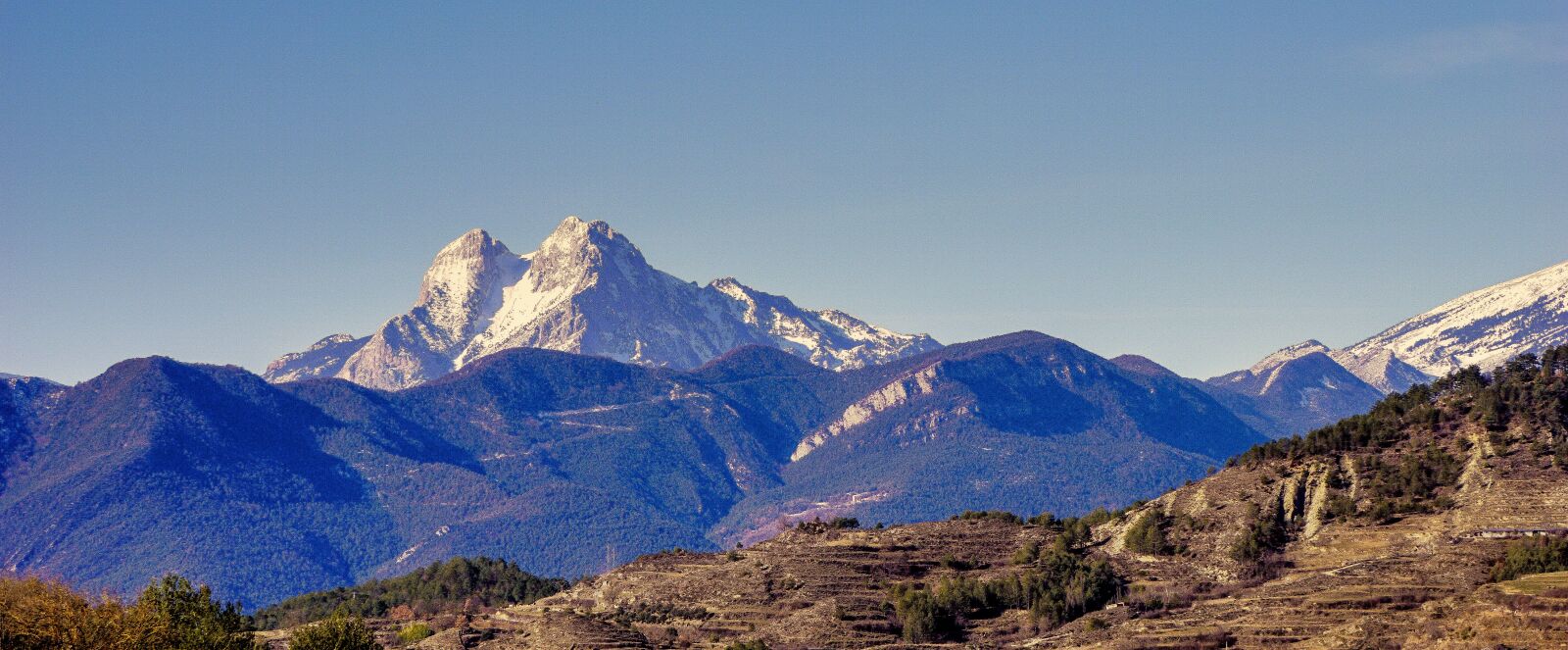 Sony E 55-210mm F4.5-6.3 OSS sample photo. Mountain, panoramic, nature photography