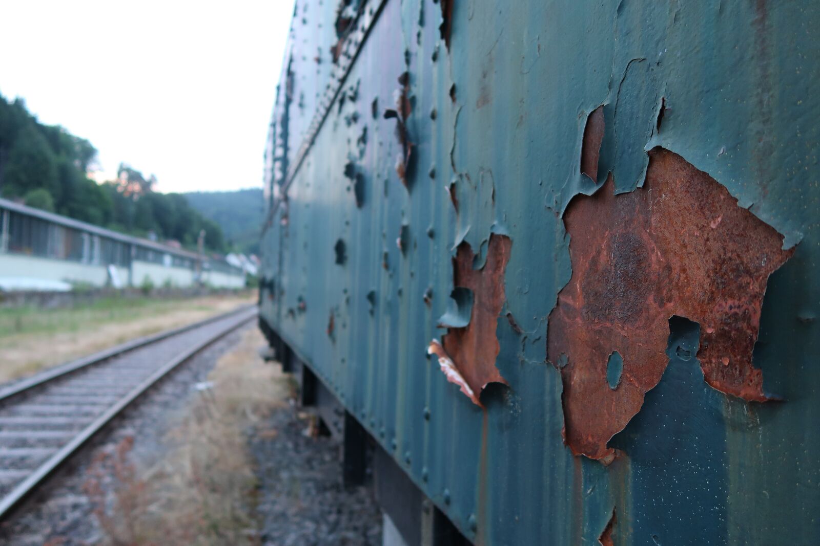 Canon PowerShot G7 X Mark II sample photo. Train, rails, rust photography