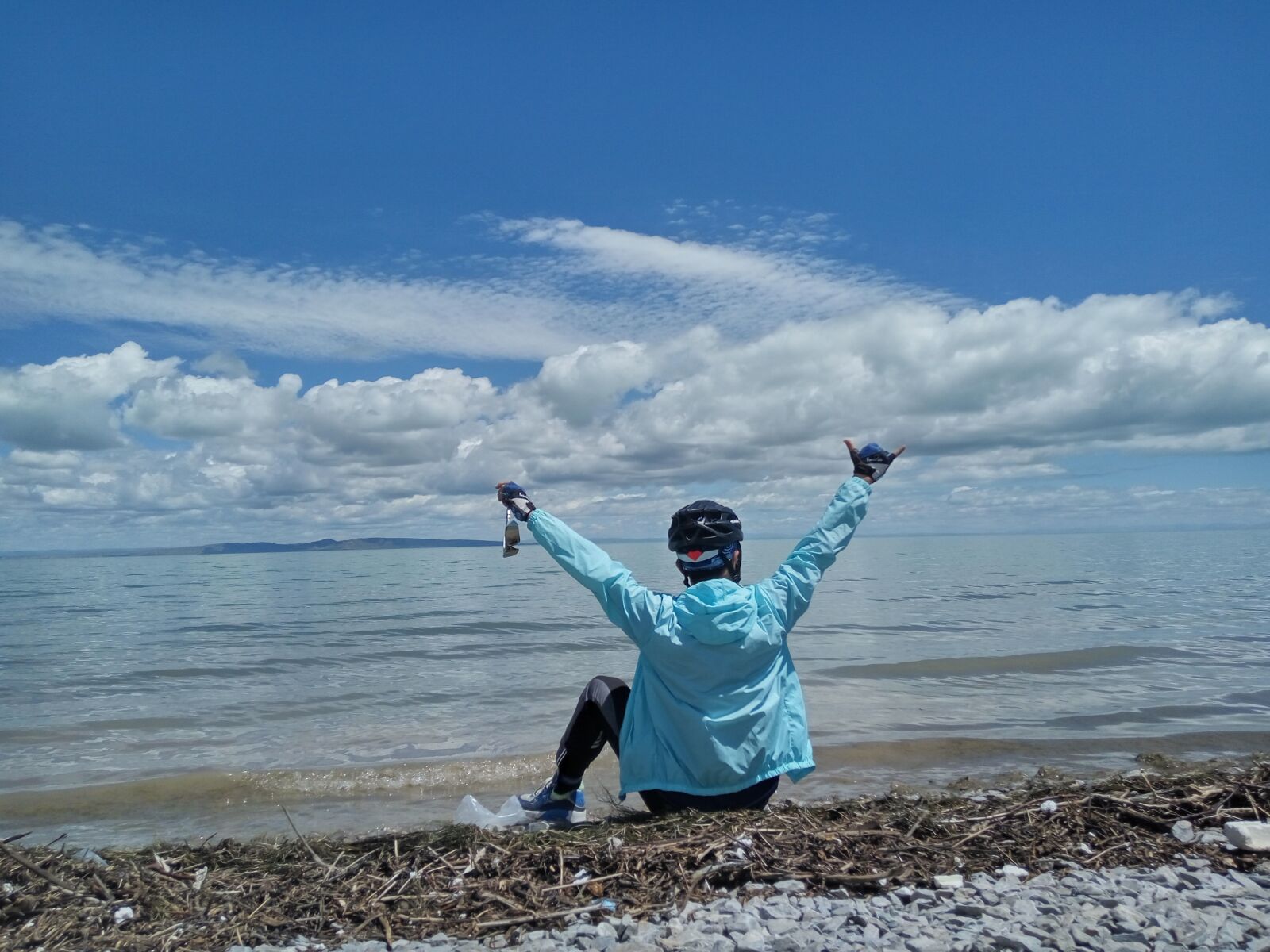 Xiaomi Redmi Note 3 sample photo. Qinghai lake, dark horse photography