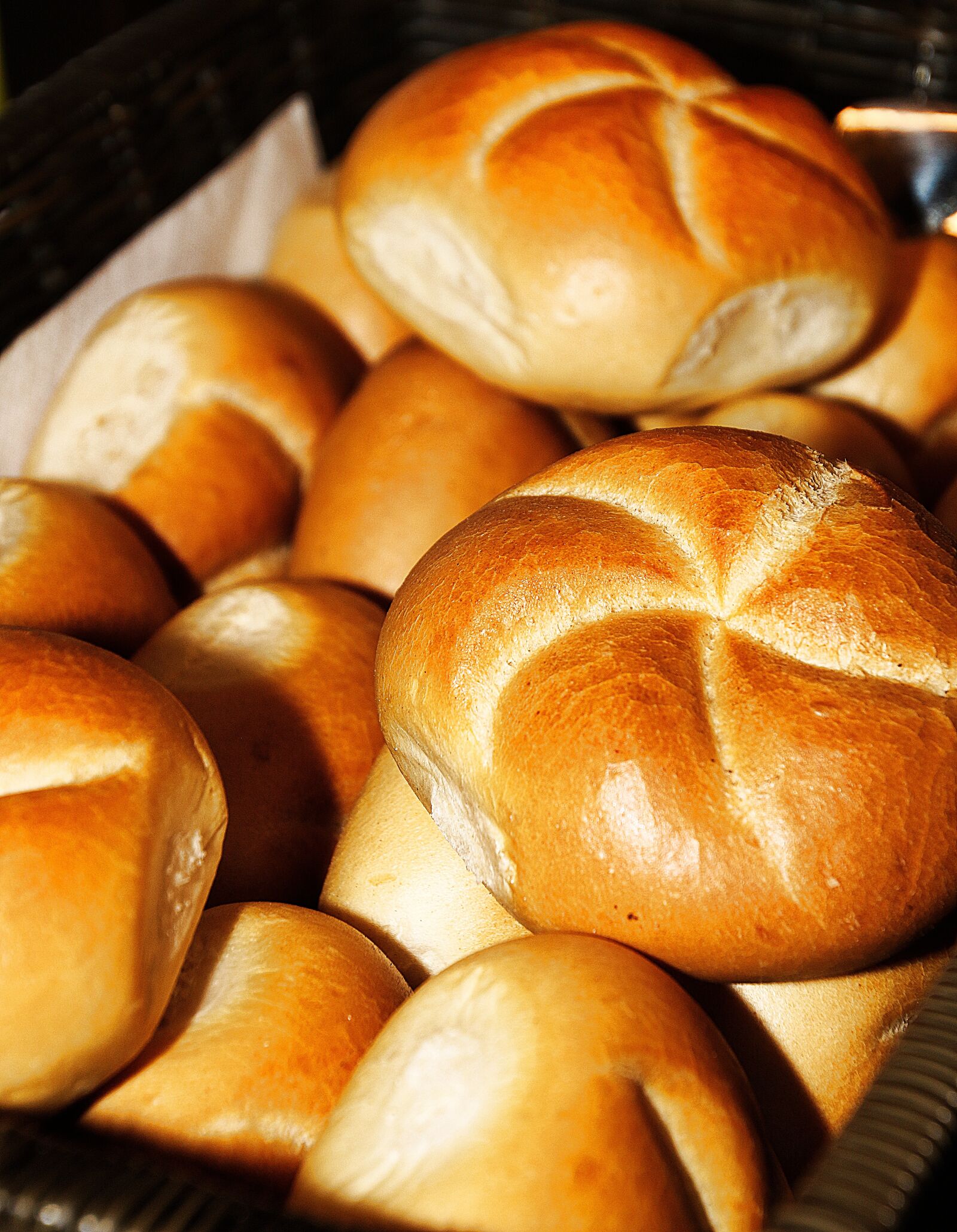 Canon EOS 70D sample photo. Roll, kaiser roll, crispy photography