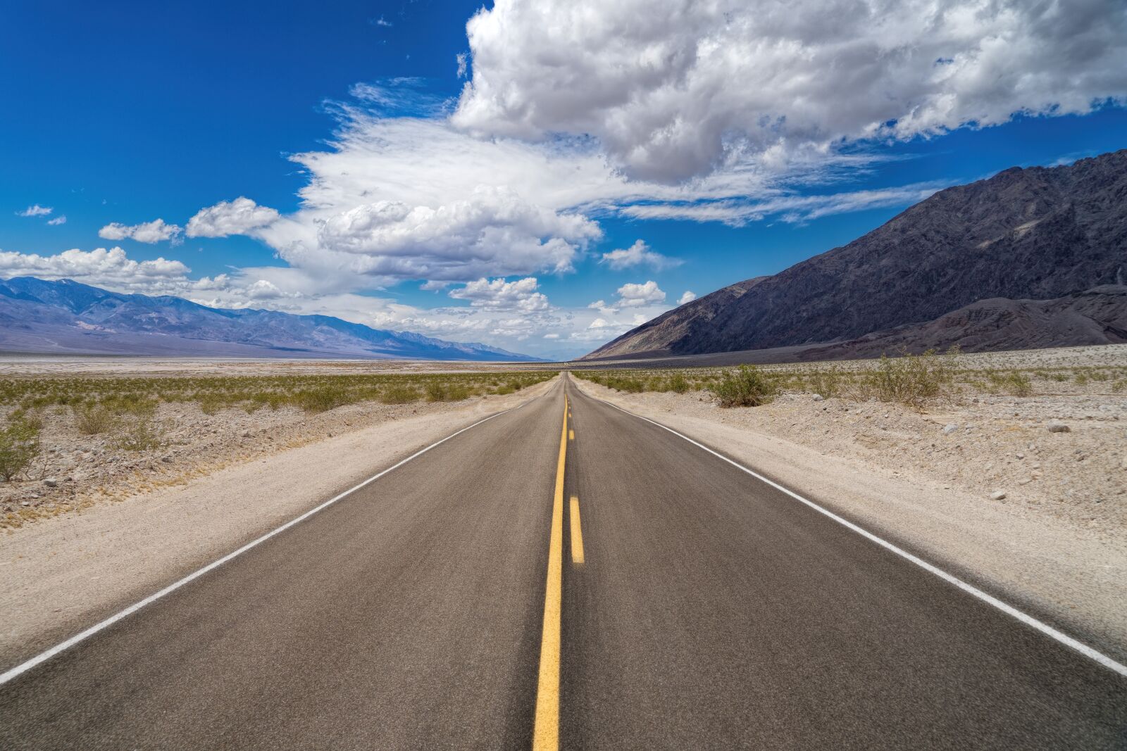 Sony a7 II + Sony FE 24-240mm F3.5-6.3 OSS sample photo. Death valley, road, landscape photography