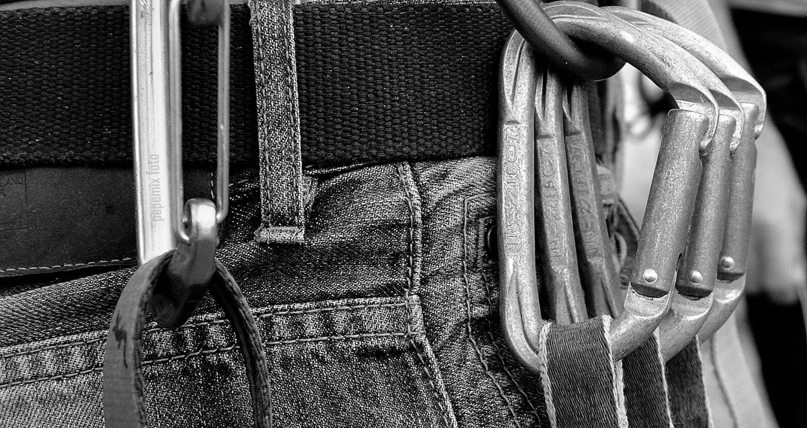 Nikon D3100 sample photo. Jeans, escalation, adventure photography