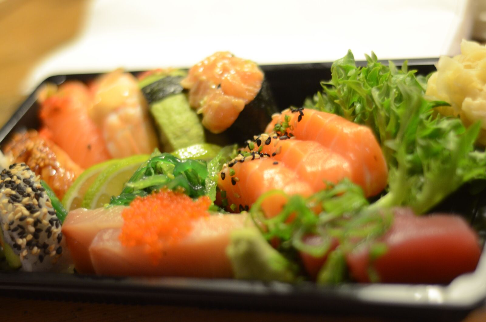 Nikon D7000 sample photo. Sushi, salmon, salad photography