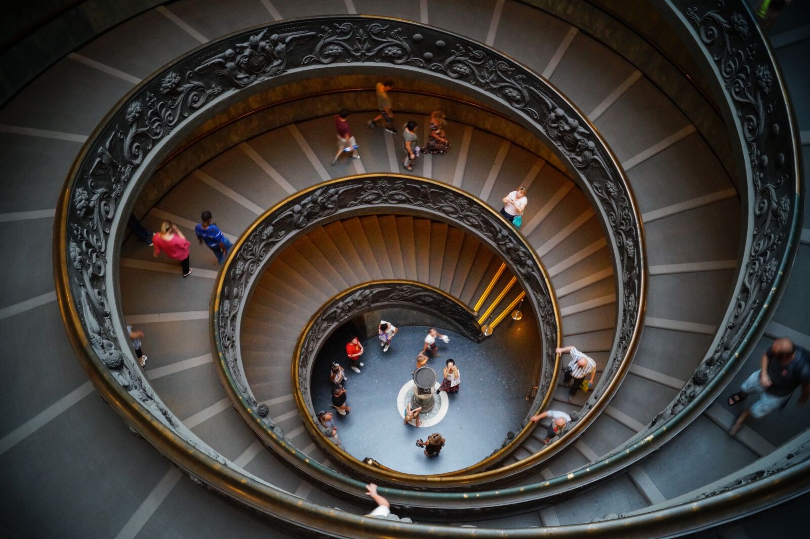 Sony DT 18-55mm F3.5-5.6 SAM II sample photo. The vatican, museum, stairs photography