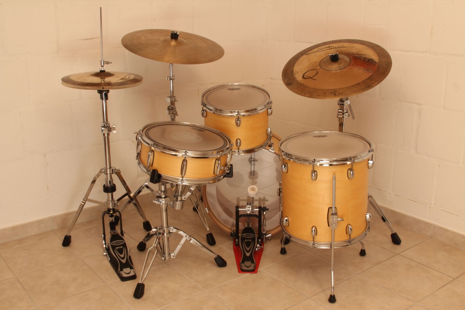 Canon EOS 60D + Canon EF 24-105mm F4L IS USM sample photo. Jazz, drums, percussion instrument photography