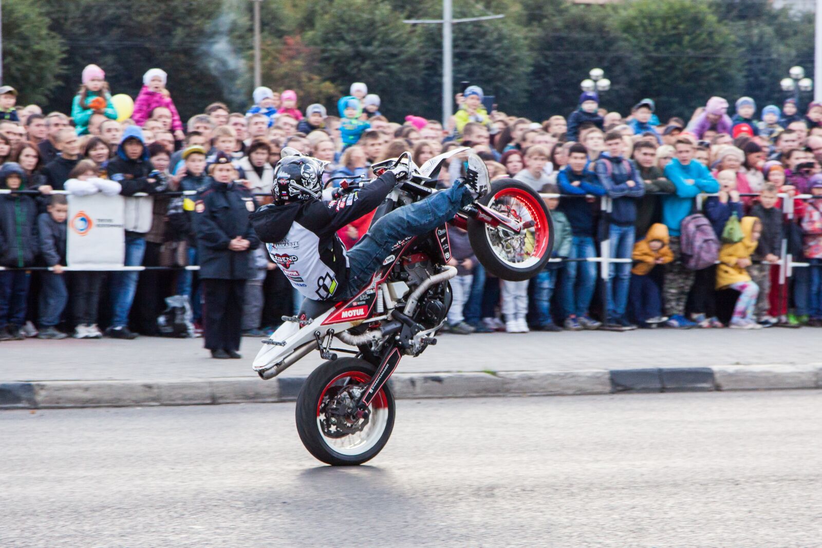 Canon EOS 50D + Canon EF 24-105mm F4L IS USM sample photo. Motorcycle, extreme, trick photography