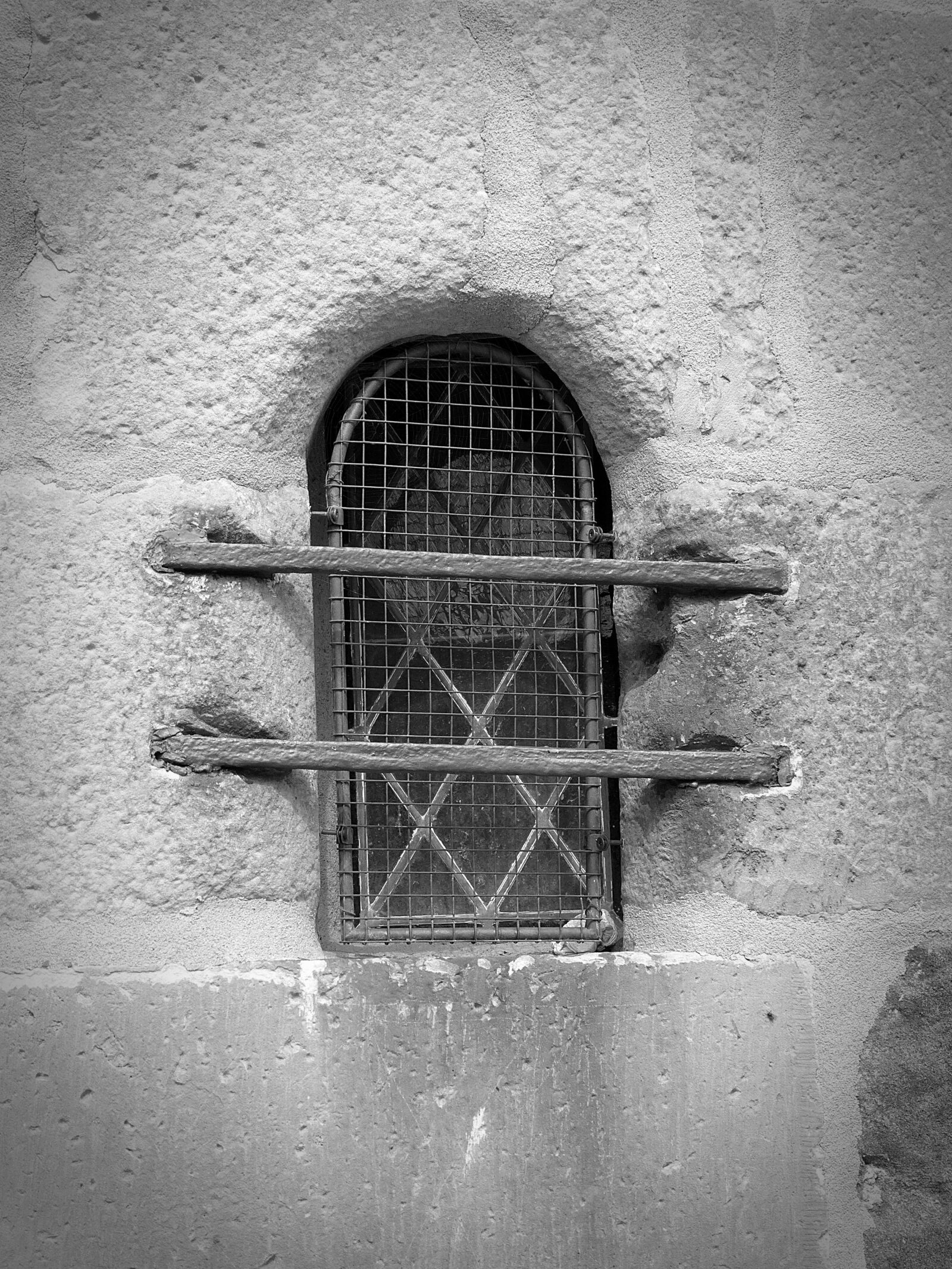 Panasonic Lumix DMC-FZ200 sample photo. Window, old, old window photography