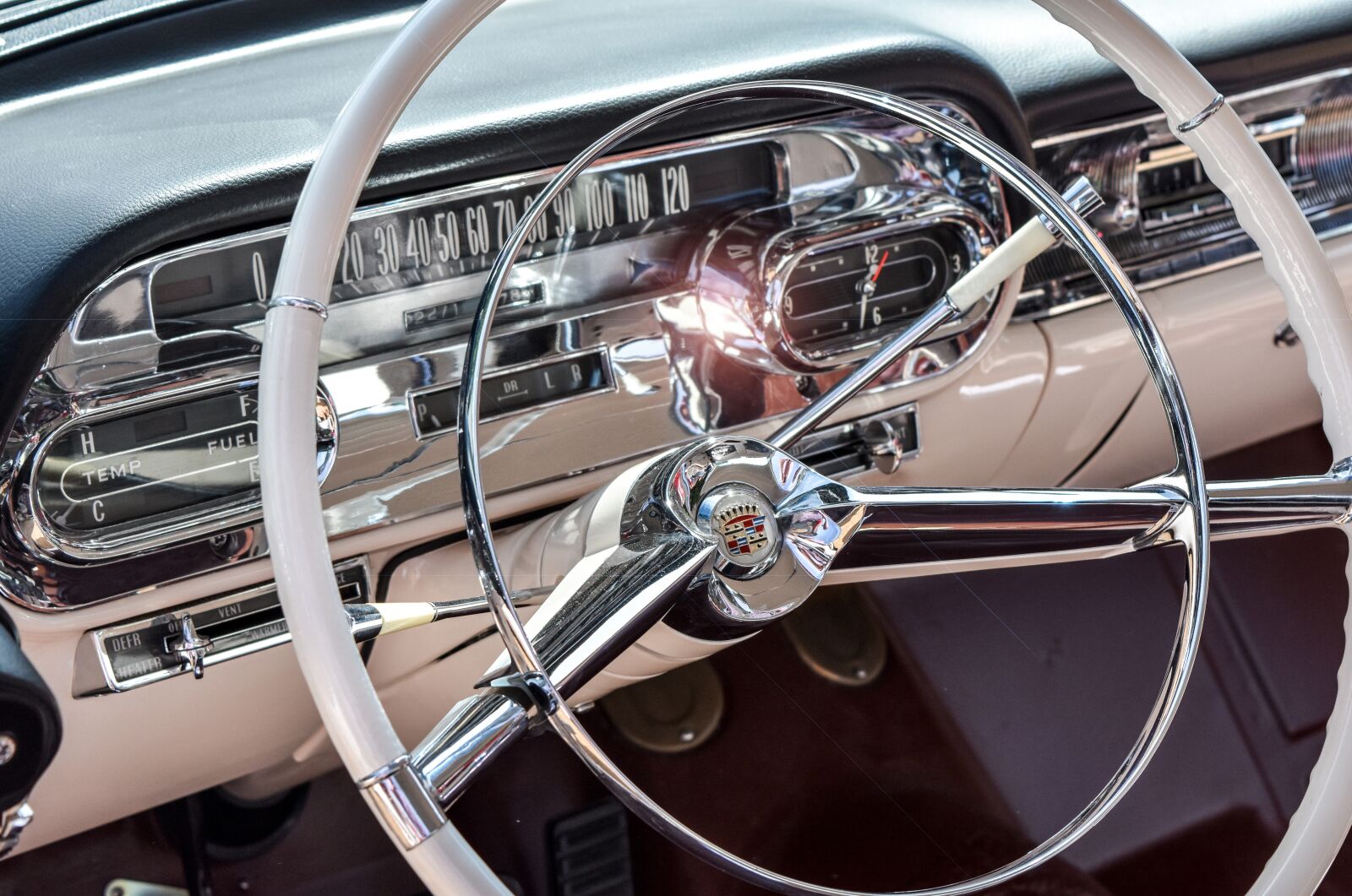 Nikon D7200 sample photo. Steering wheel, dashboard classic photography