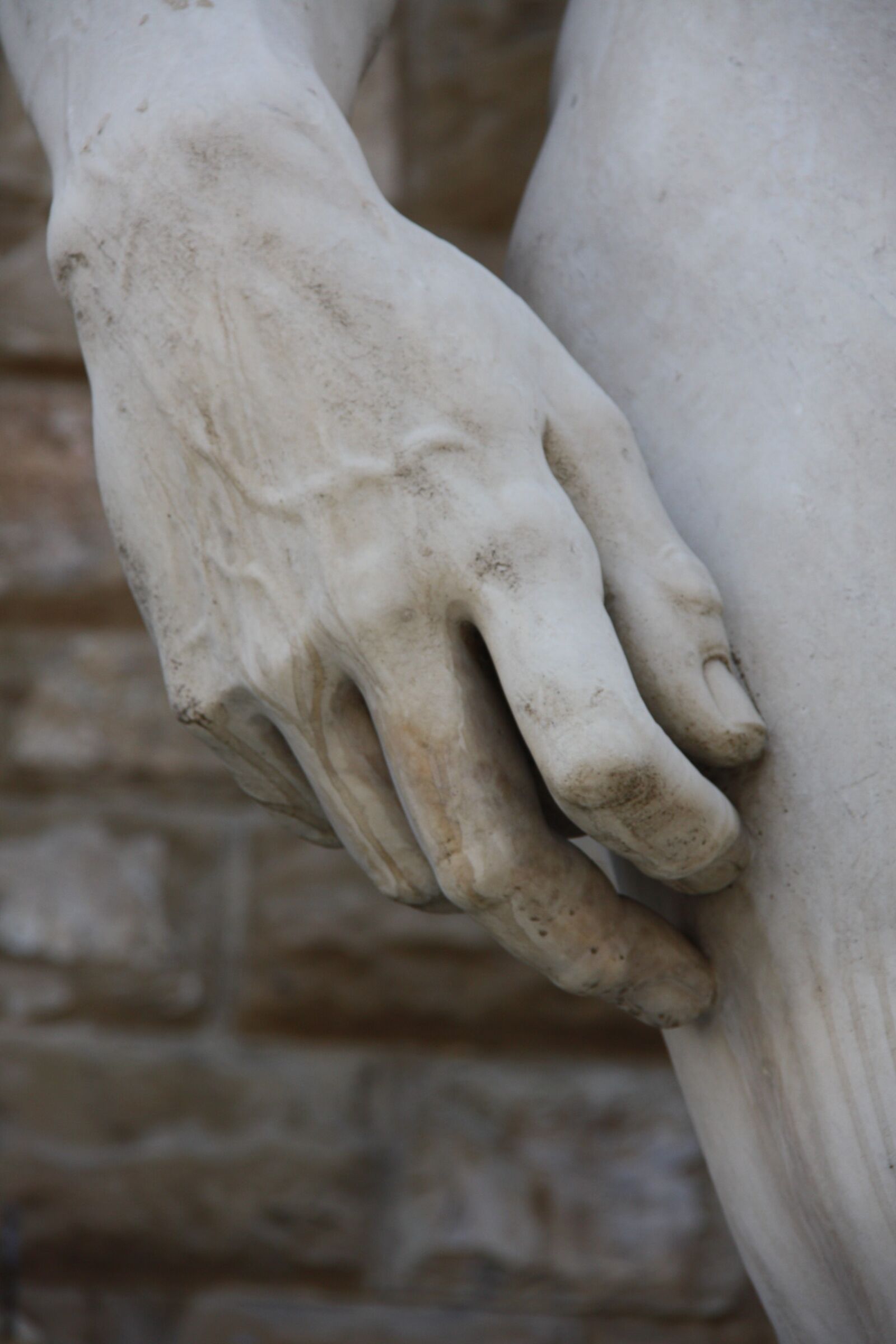 Canon EOS 450D (EOS Rebel XSi / EOS Kiss X2) sample photo. Hand, sculpture, rome photography