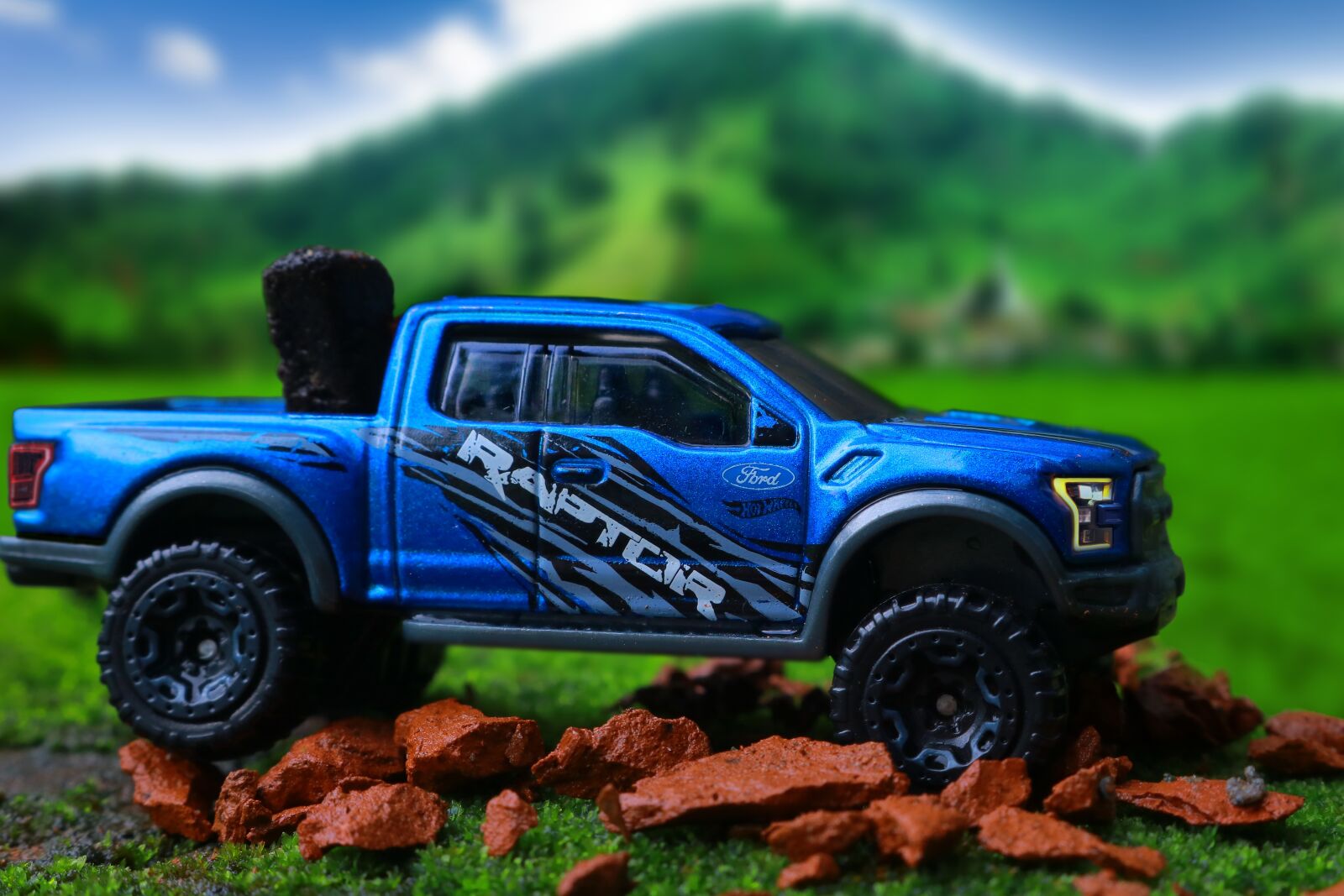 Canon EOS 80D sample photo. Ford, 4x4, miniature photography