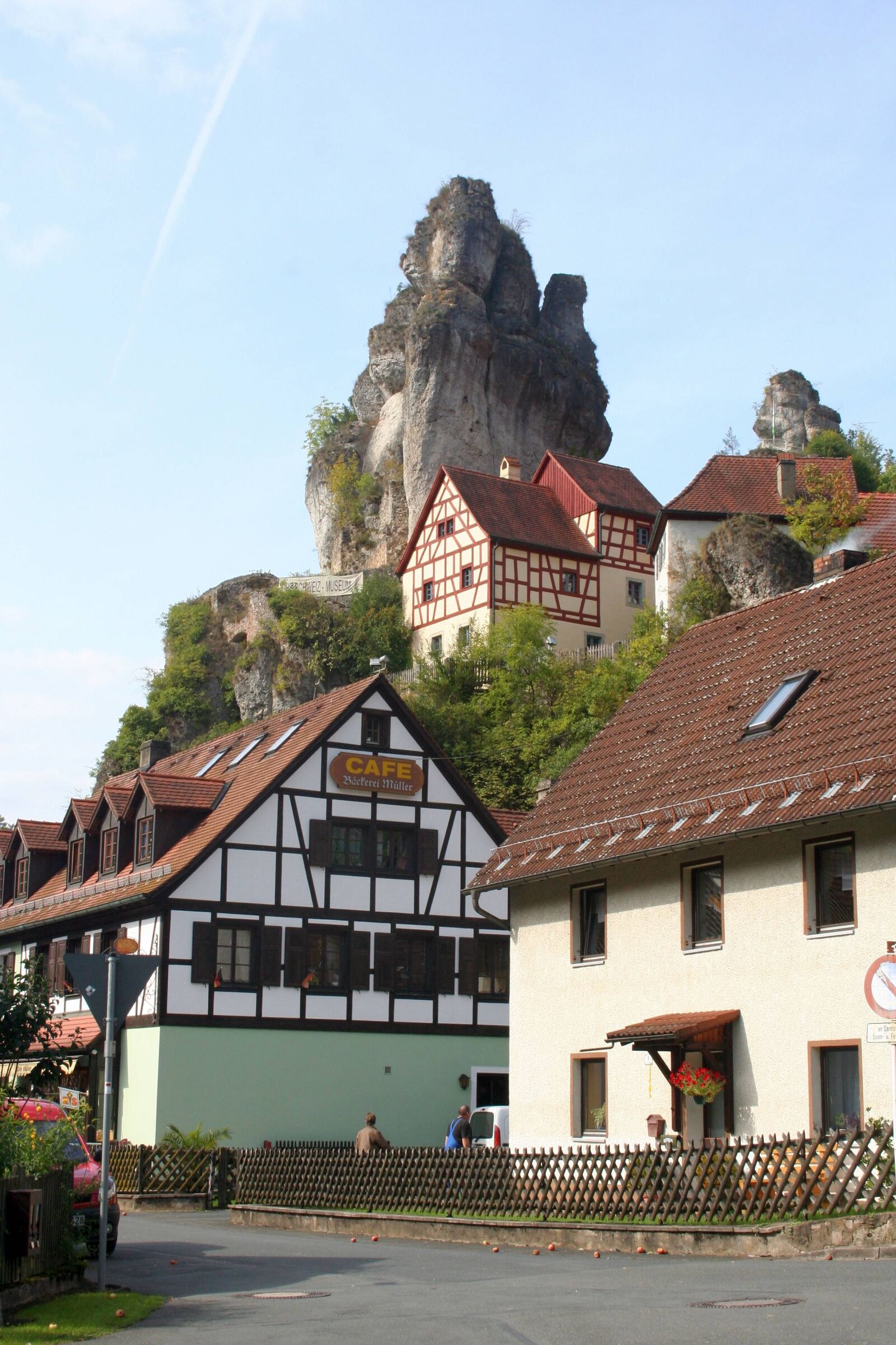 Canon EOS 350D (EOS Digital Rebel XT / EOS Kiss Digital N) sample photo. Franconian switzerland, wipes box photography