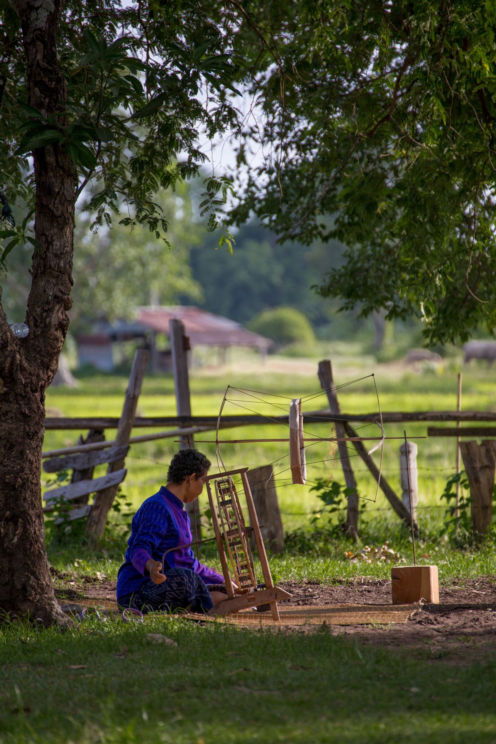 Canon EOS 5D Mark III sample photo. Weaving, woman, north east photography