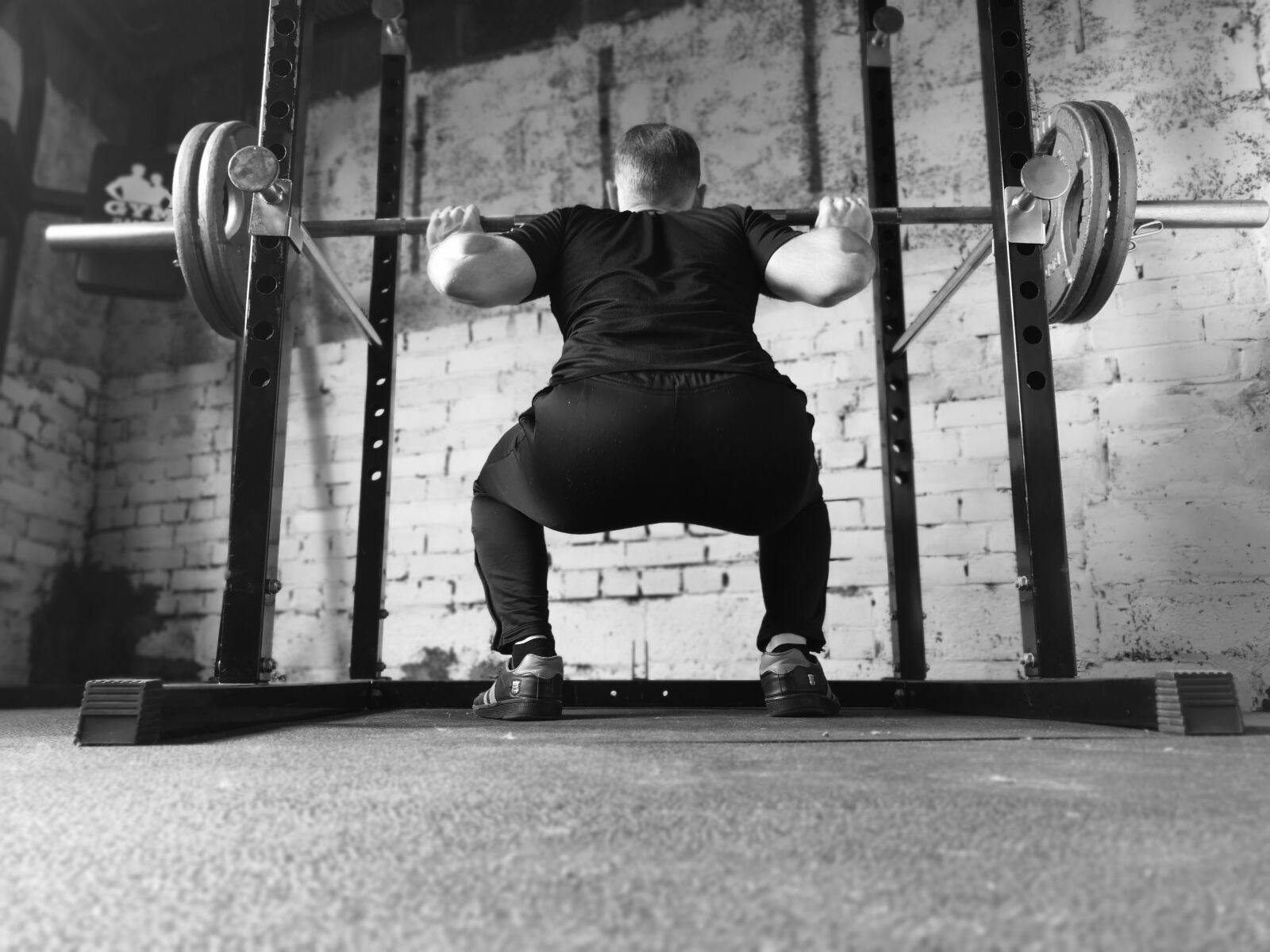 HUAWEI CLT-L29 sample photo. Barbell, gym, squat rack photography